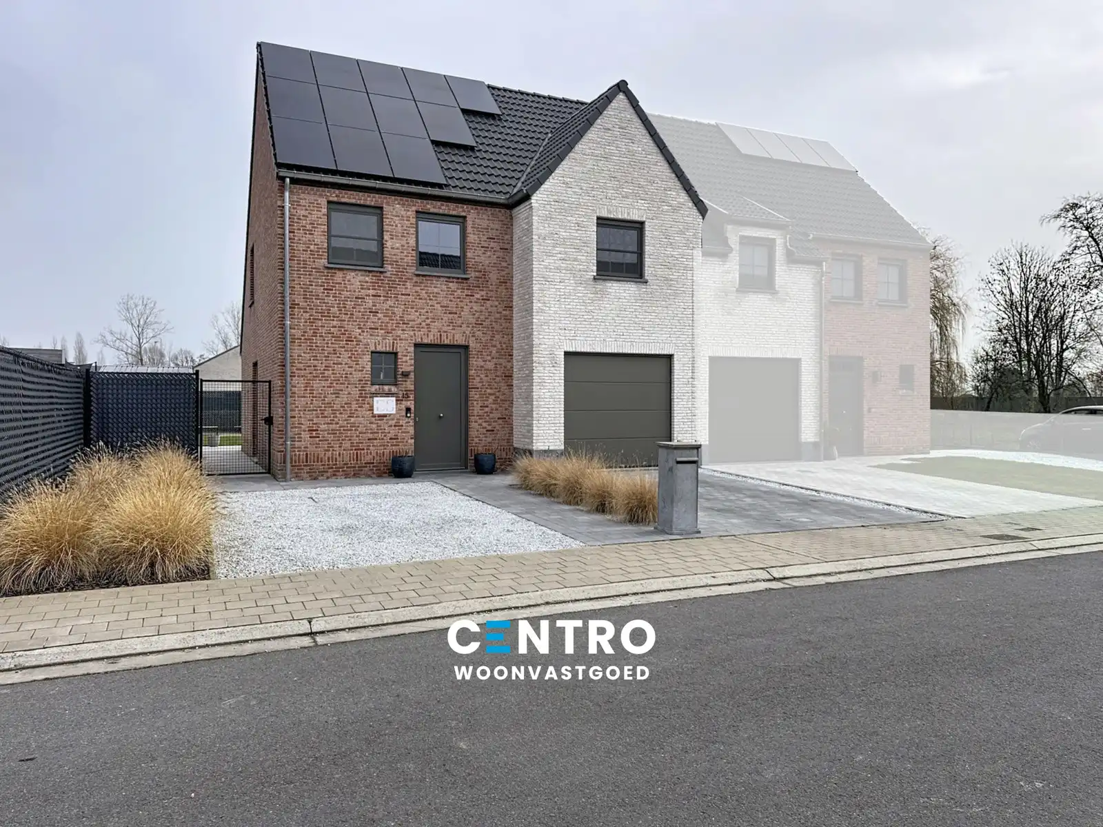 Recente ENERGIEZUINIGE HOB met alle COMFORT met 3 RUIME slpks, garage en LEUKE tuin! foto {{pictureIndex}}