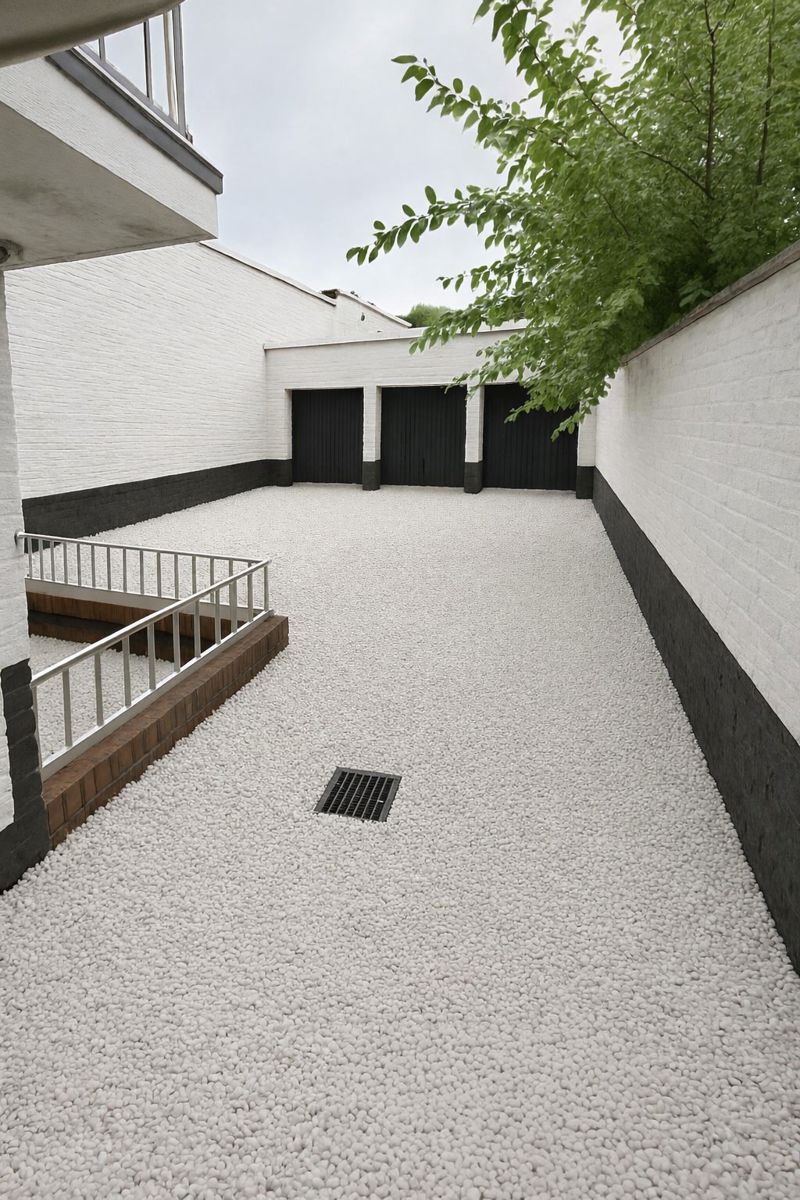 Garagebox op stadsrand! foto {{pictureIndex}}