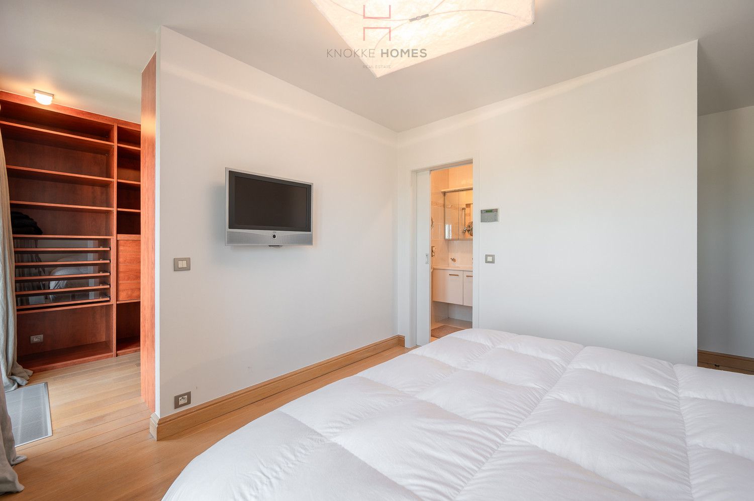 Riant appartement met open zicht over het meer van Duinbergen foto 13