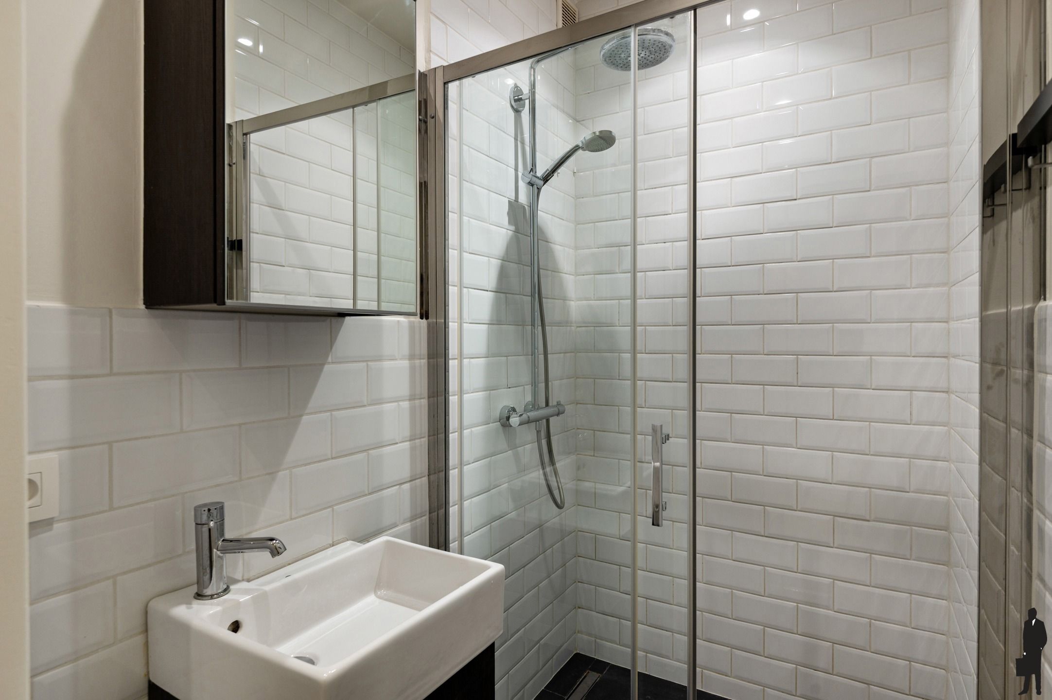 Lichtrijk 3-slaapkamer appartement met Zuidwestgericht terras foto 18