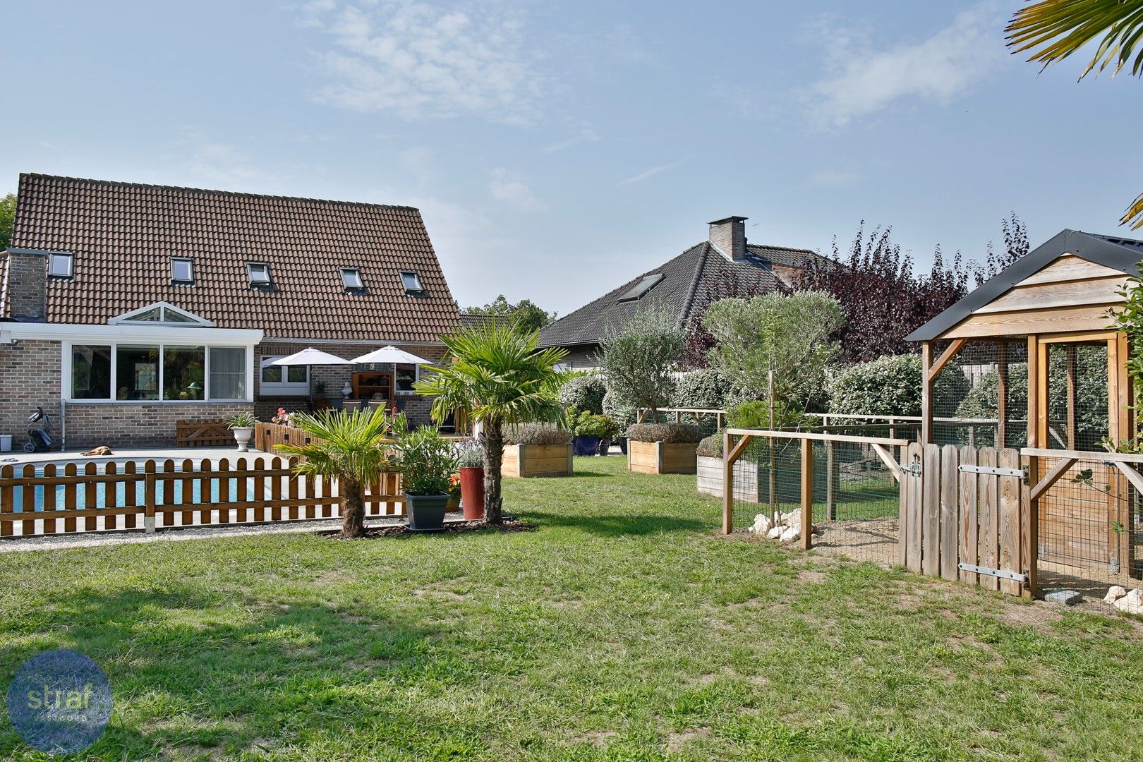 Luxe woning met privézwembad, zonnepanelen en thuisbatterij op de grens met Sint Antonius foto 16