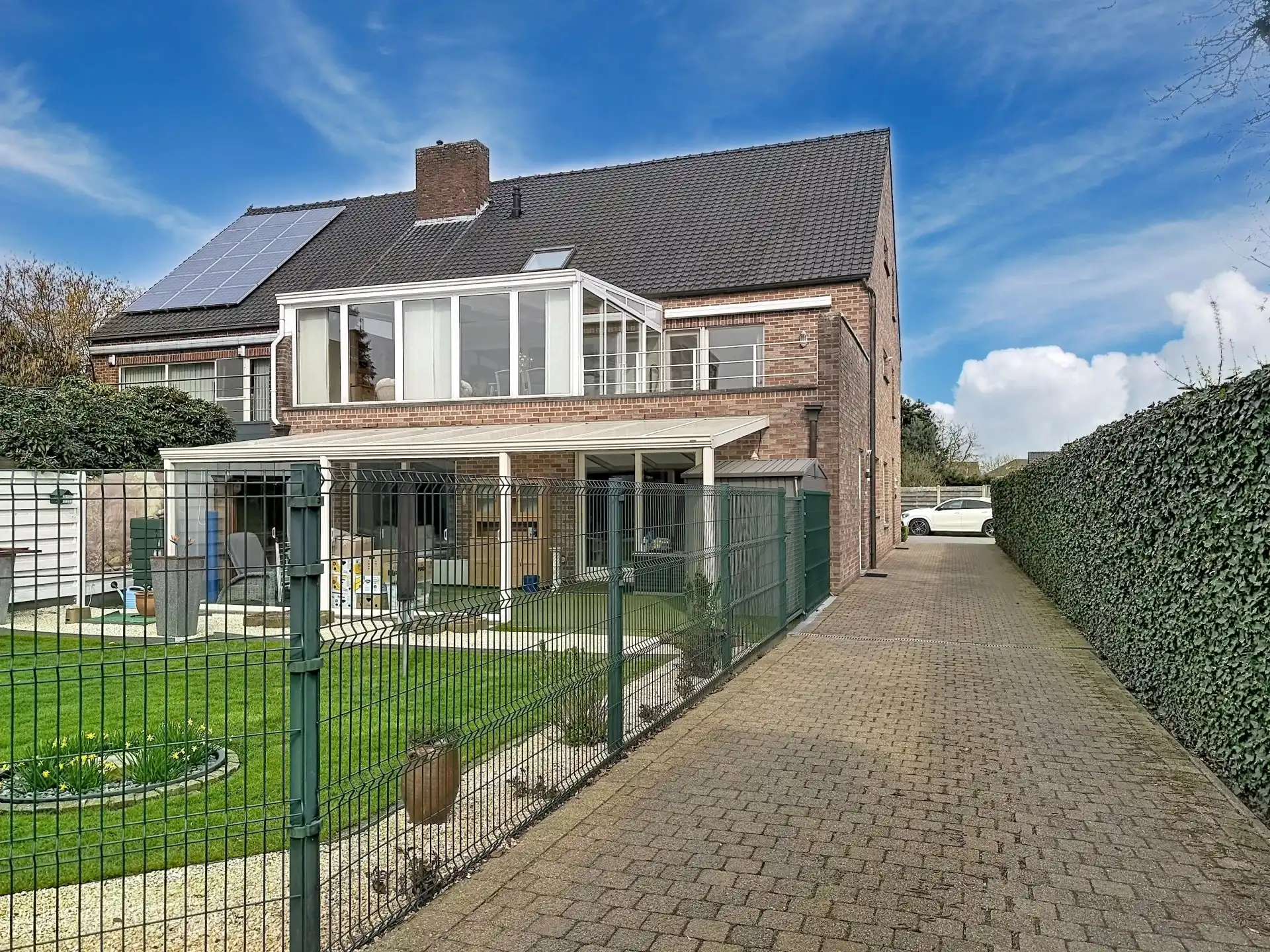 Te koop: Ruim duplex appartement met 4 slaapkamers in Lommel foto 3