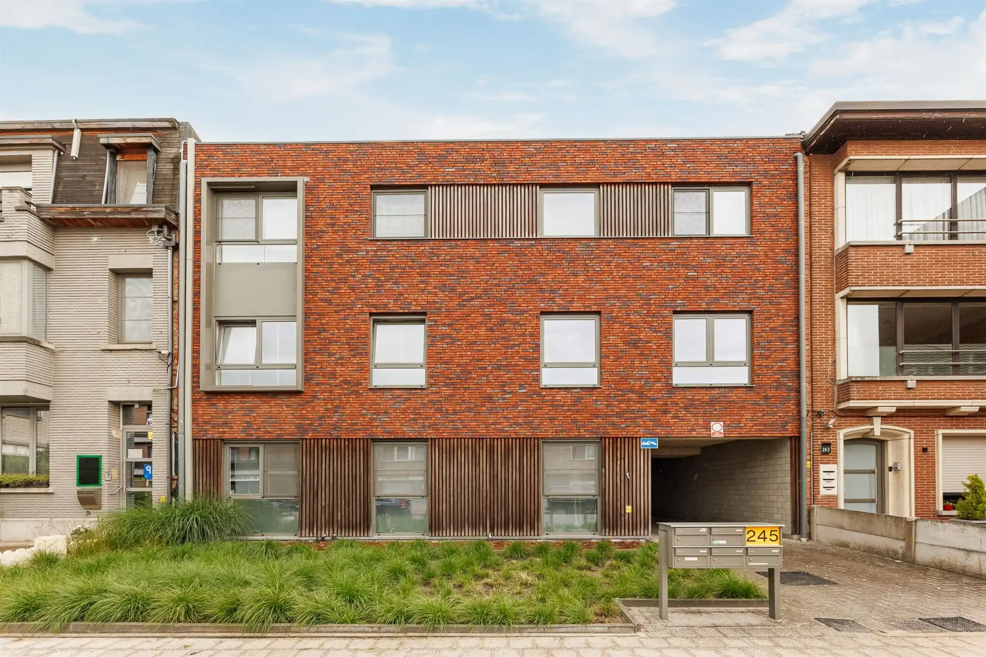 Energiezuinig appartement in centrum Burcht met terras foto {{pictureIndex}}
