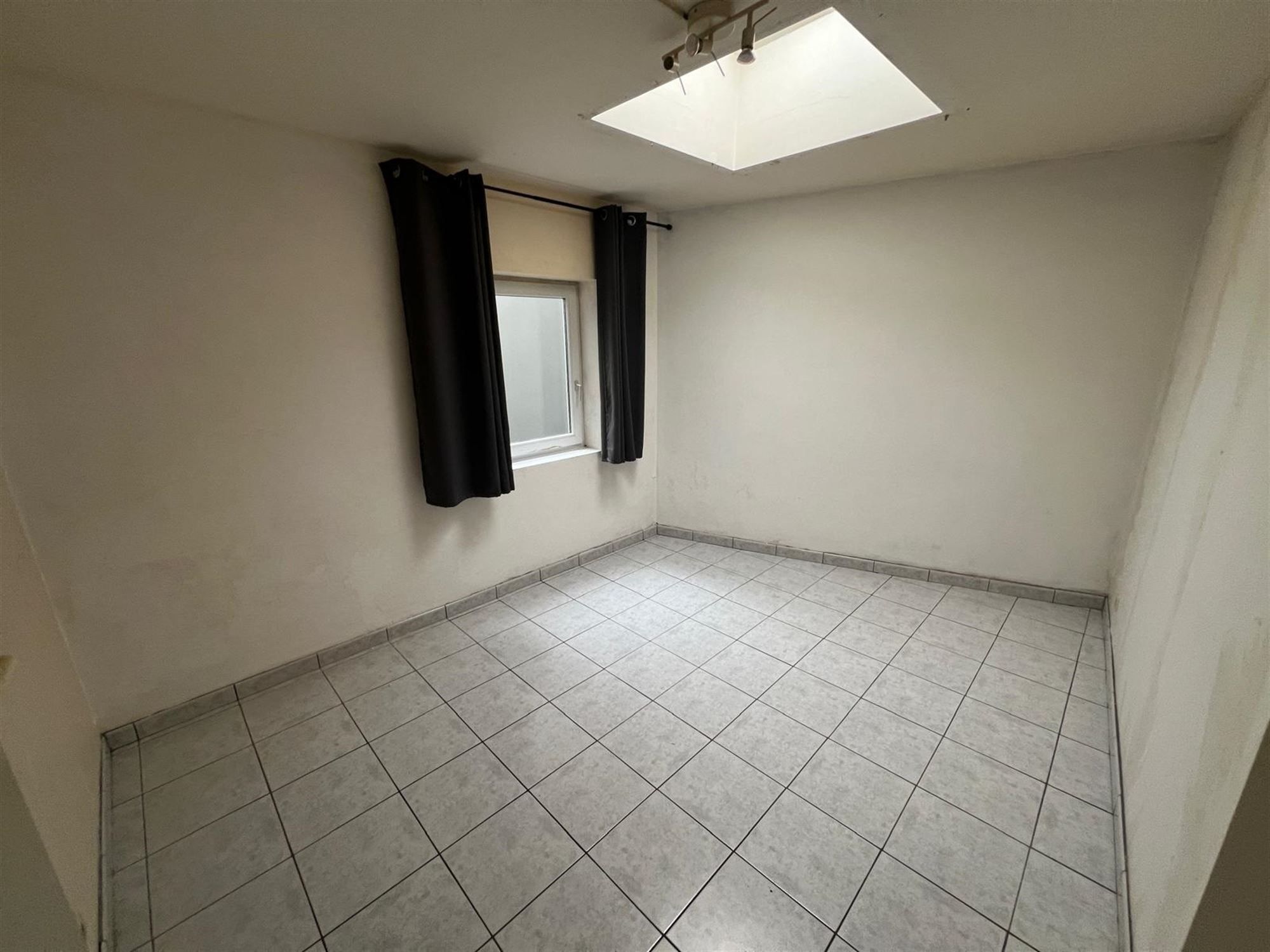 Goed gelegen gelijkvloers 2 slaapkamer appartement  foto 15