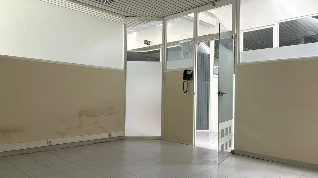 Kantoor te huur in New Westral Business Center te Nazareth foto 4