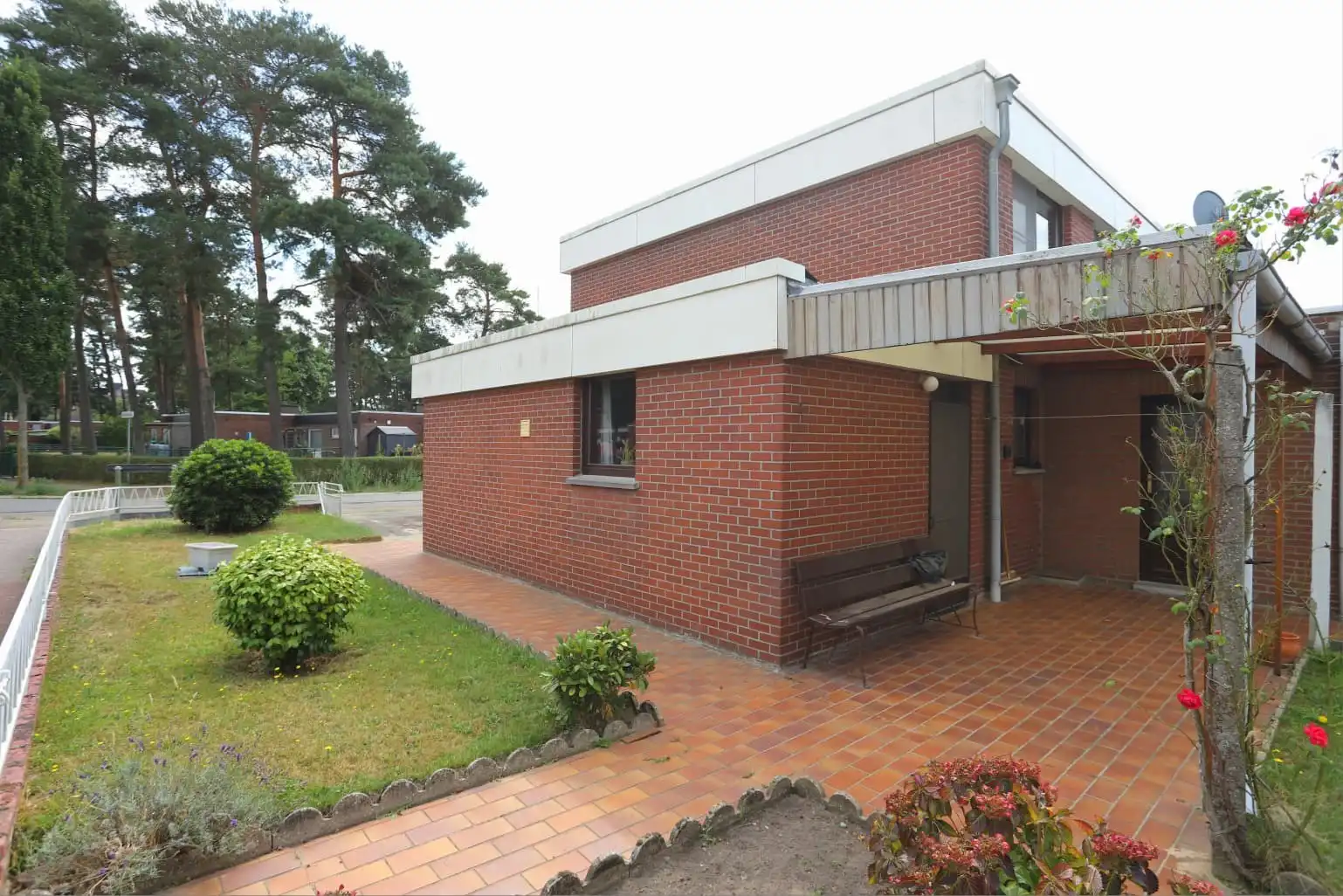 Halfopen gezinswoning met 3 slaapkamers en tuin in Genk foto 19