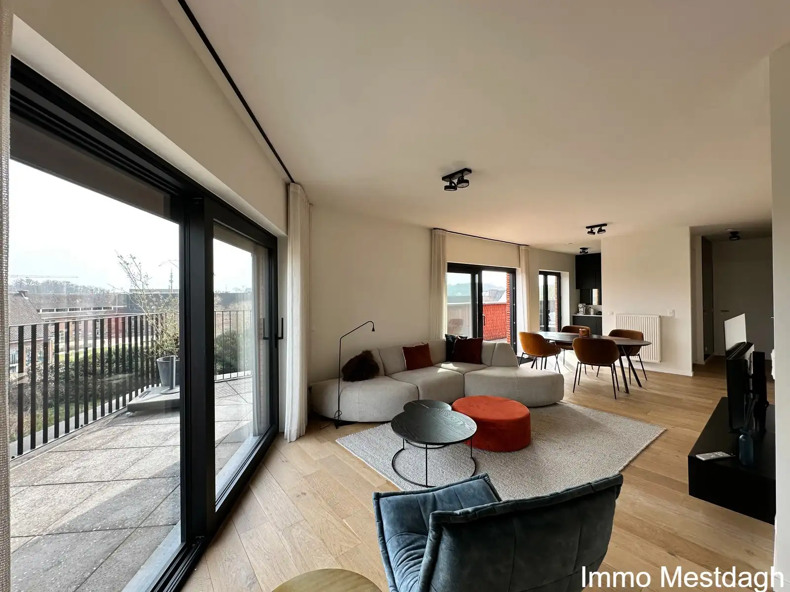 Unieke Penthouse met Panoramisch Uitzicht & Terrassen Rondom foto 13