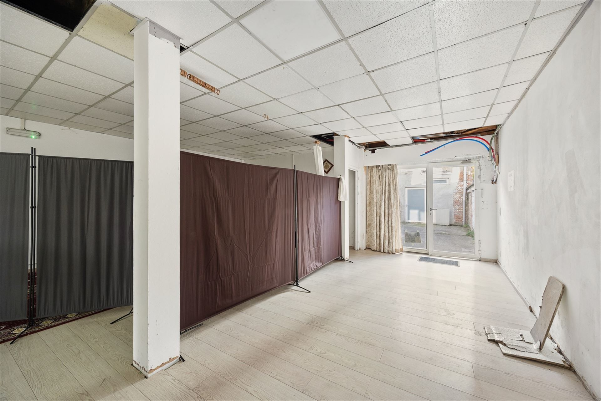 Handelsruimte met magazijn van 330 m2 foto 6