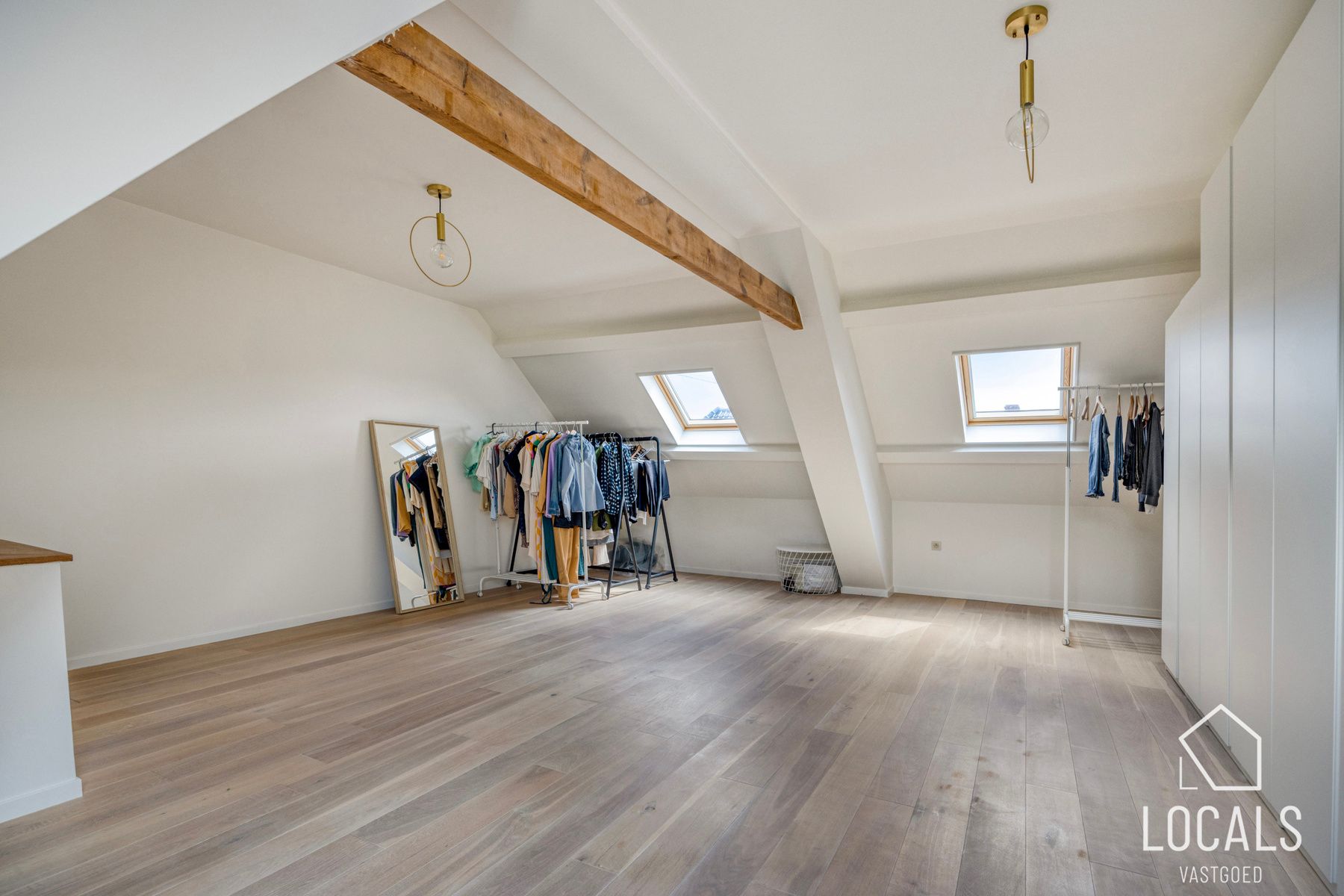 Stijlvol wooncomfort in hartje Iddergem! foto 19
