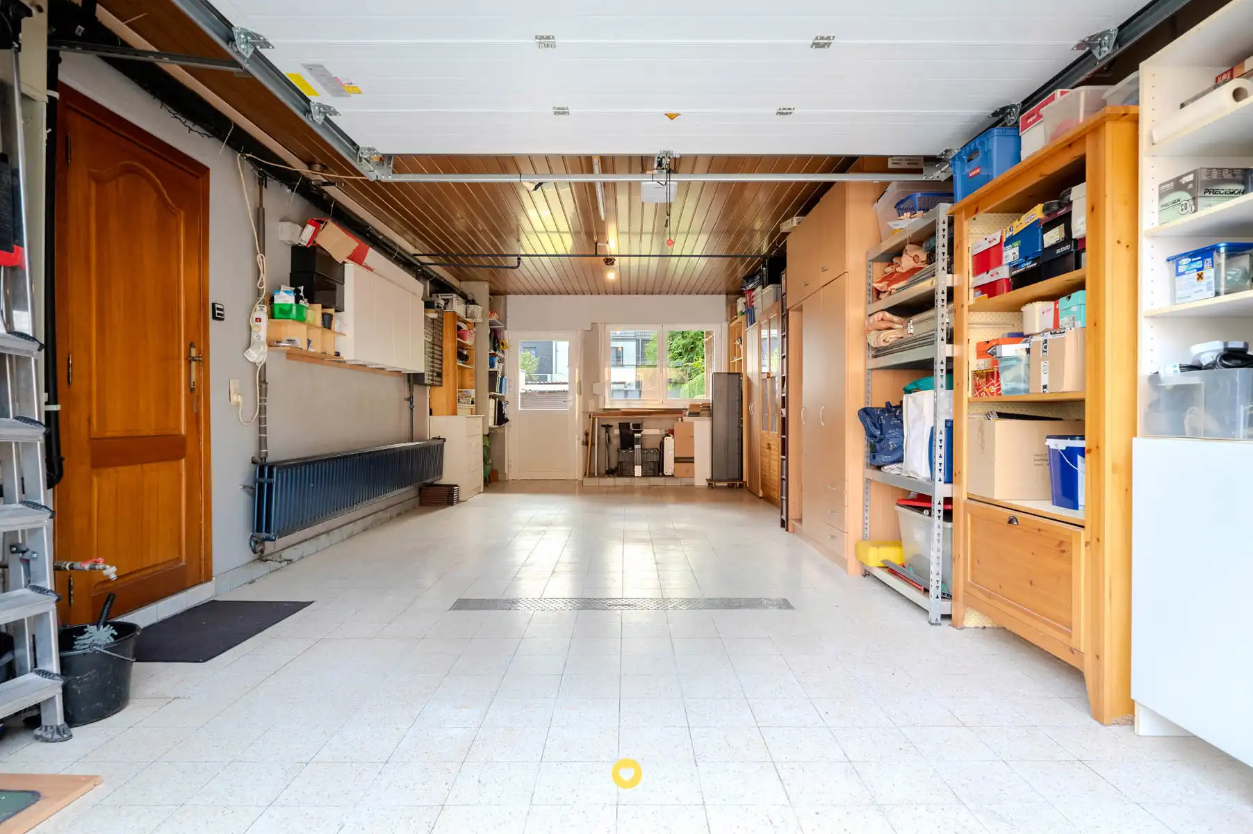 Bel-etage met 2 ruime SLK en grote garage op rustige locatie foto 15