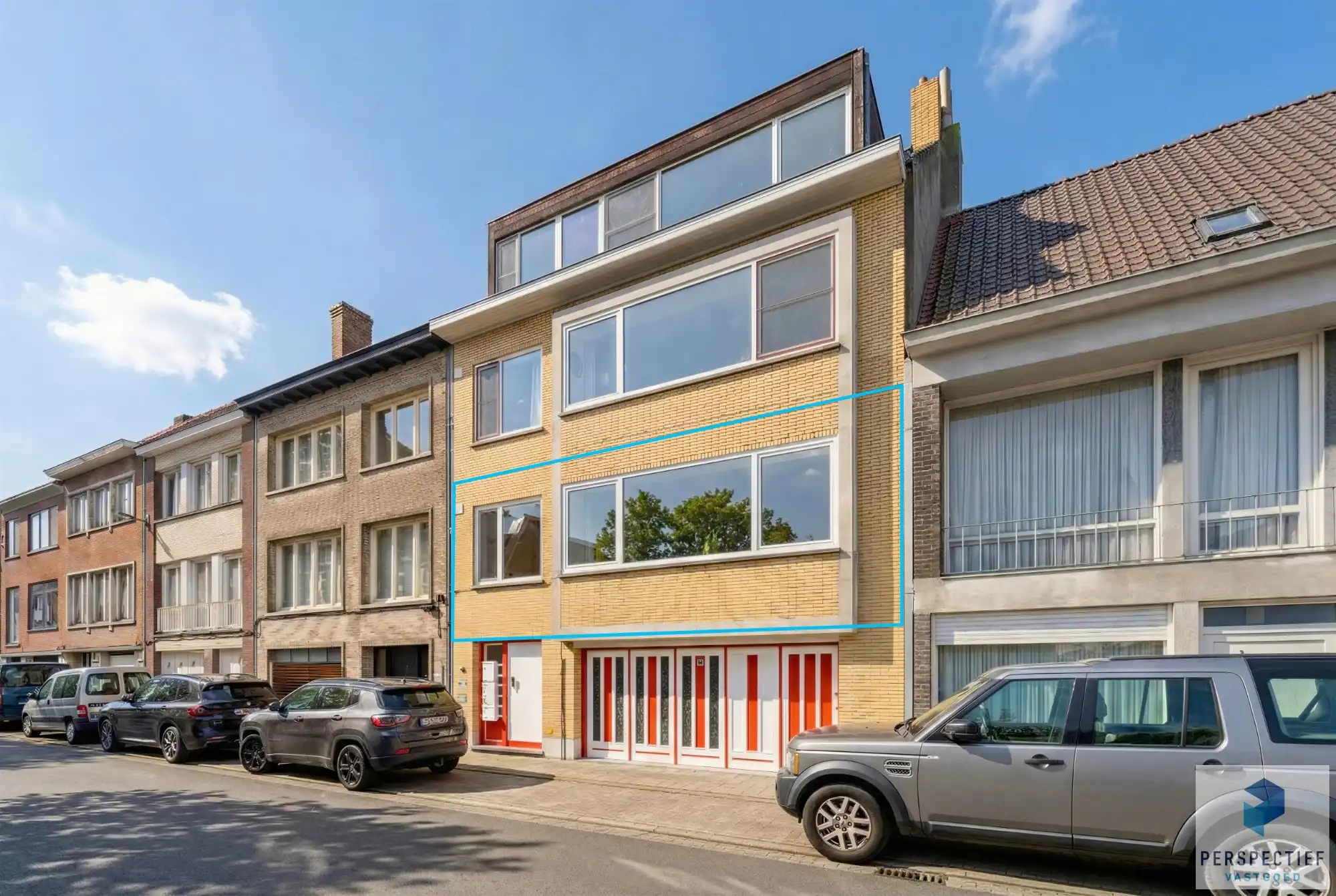 Gerenoveerd appartement&nbsp;met 2 slaapkamers en terras in een kleinschalige residentie. foto {{pictureIndex}}