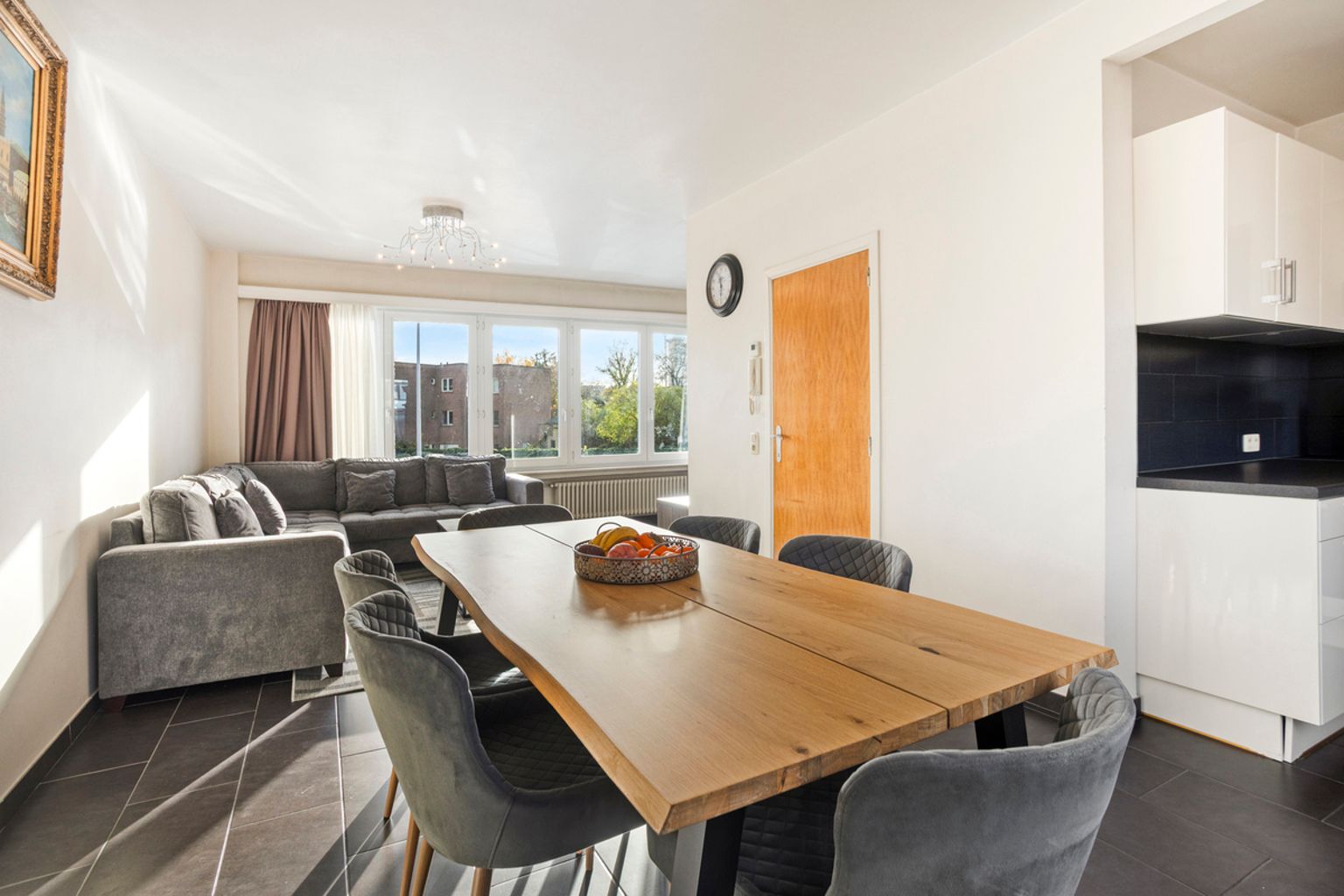 Gerenoveerde bel-étage woning met garage foto 9