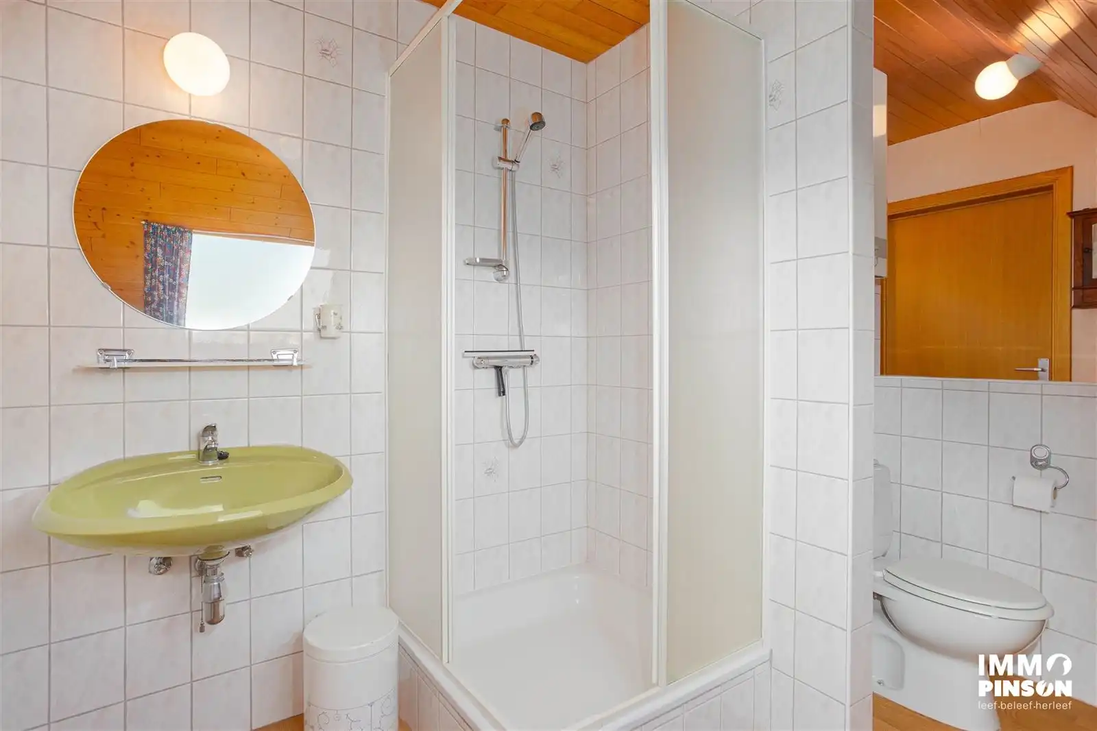 Ruim duplex appartement met berging en garage foto 12