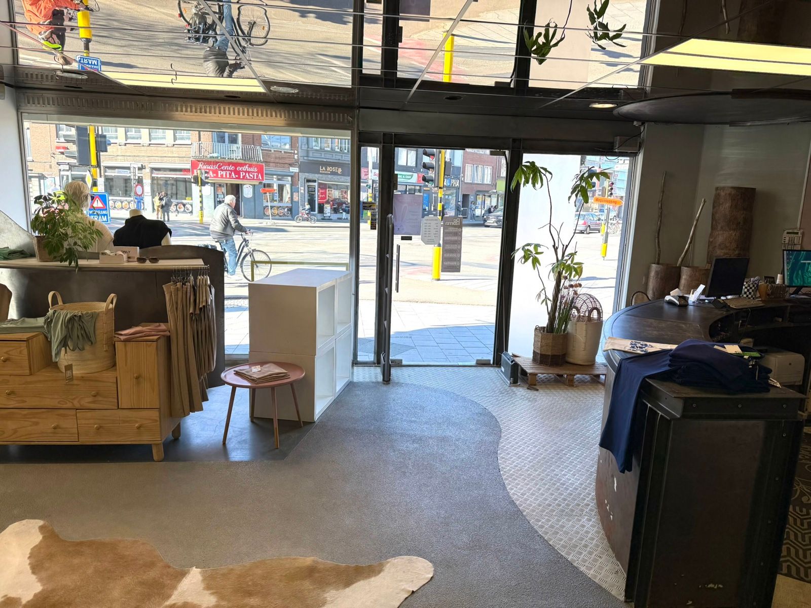 Hoekpand met Maximale Visibiliteit op Toplocatie in Deurne foto 11