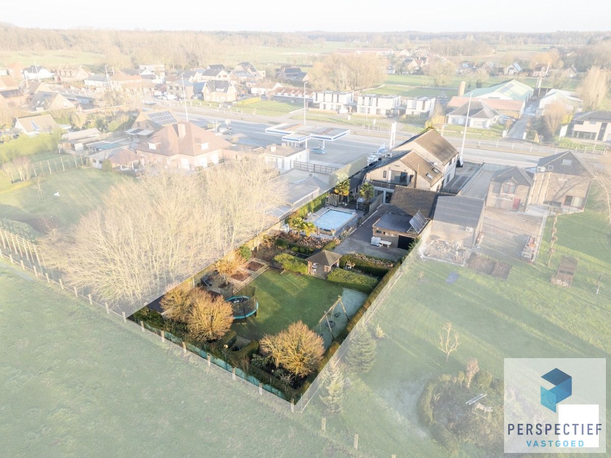 Handelspand met Winkelruimte, Magazijn en Woonst op 1.682 m² foto 5