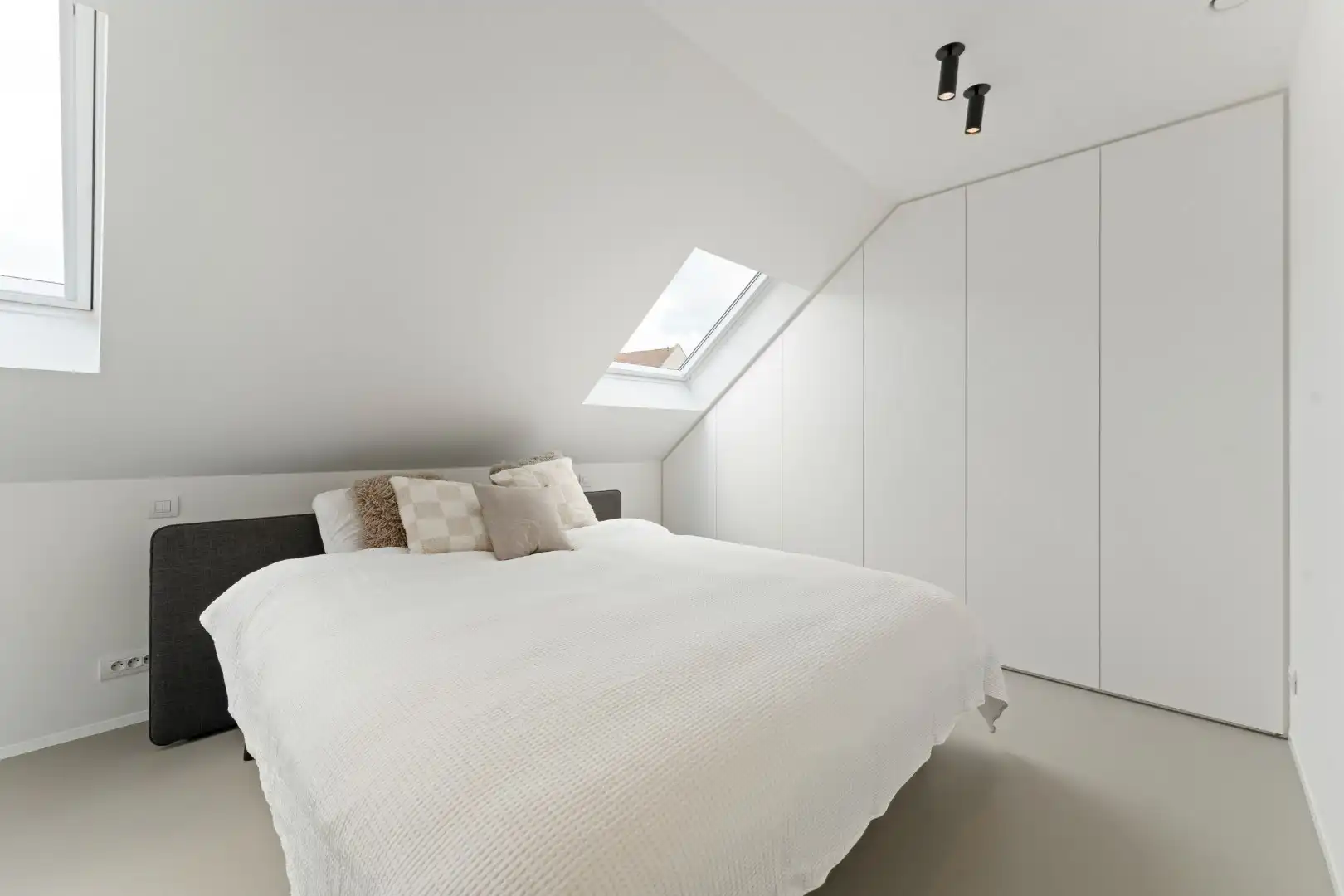 Luxueus afgewerkte penthouse te huur in het hart van Brugge! foto 14