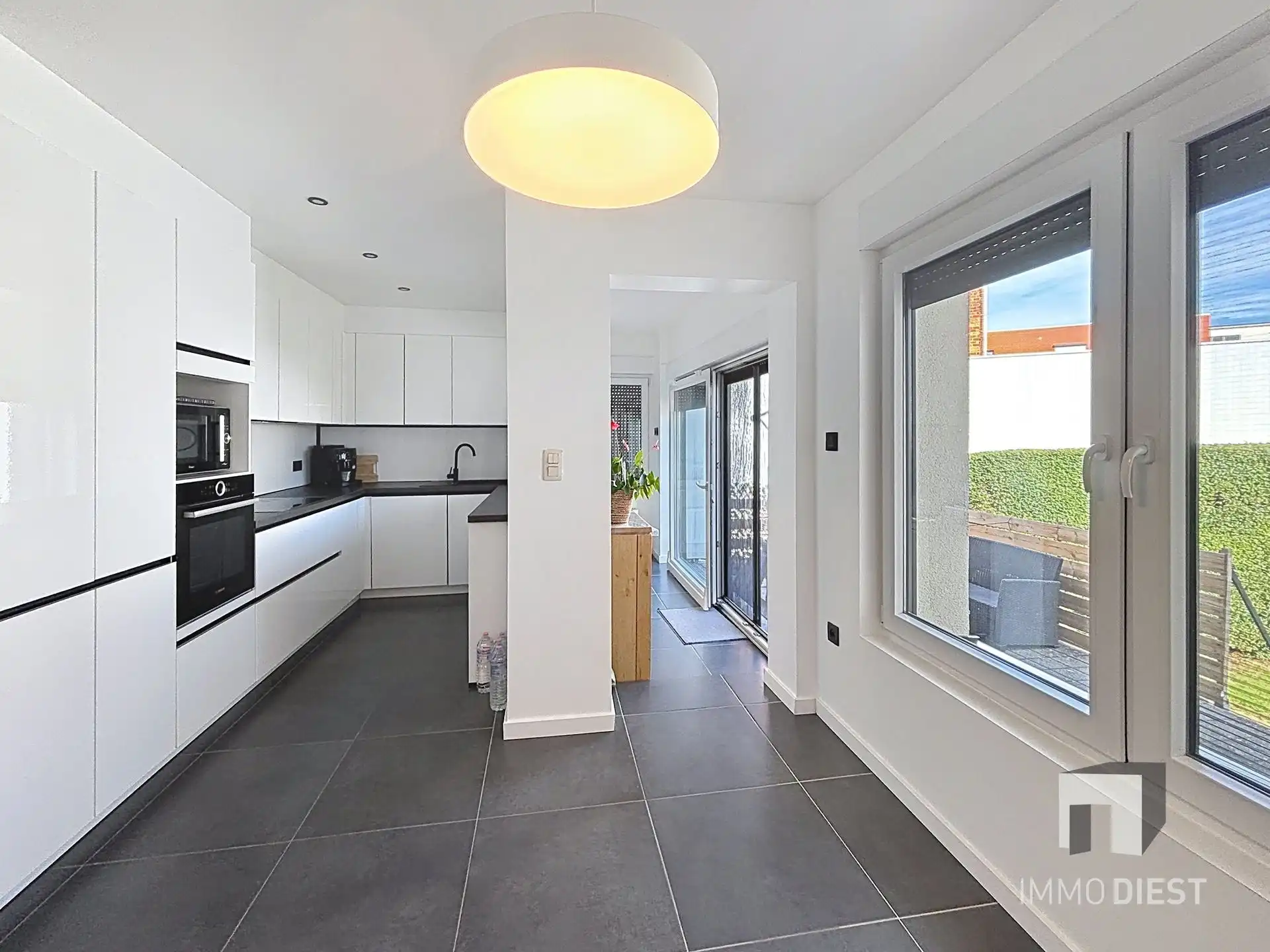 Gerenoveerde gelijkvloers woning centrum Tessenderlo foto 15