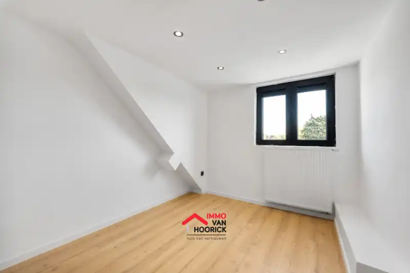 Totaal vernieuwde woning - 3 slaapkamers!! foto 13