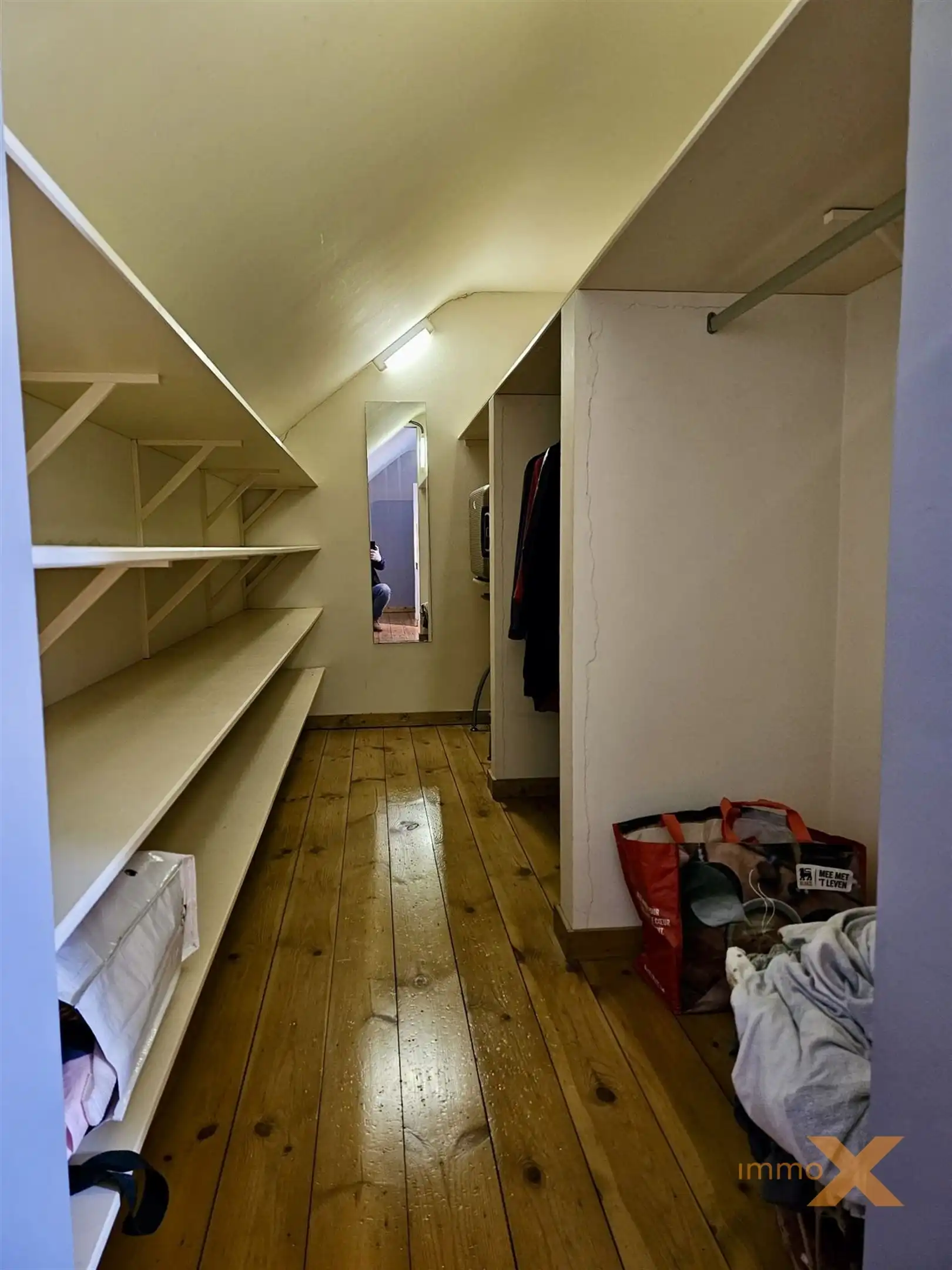 LICHTRIJK APPARTEMENT MET BALKON EN GARAGE foto 22