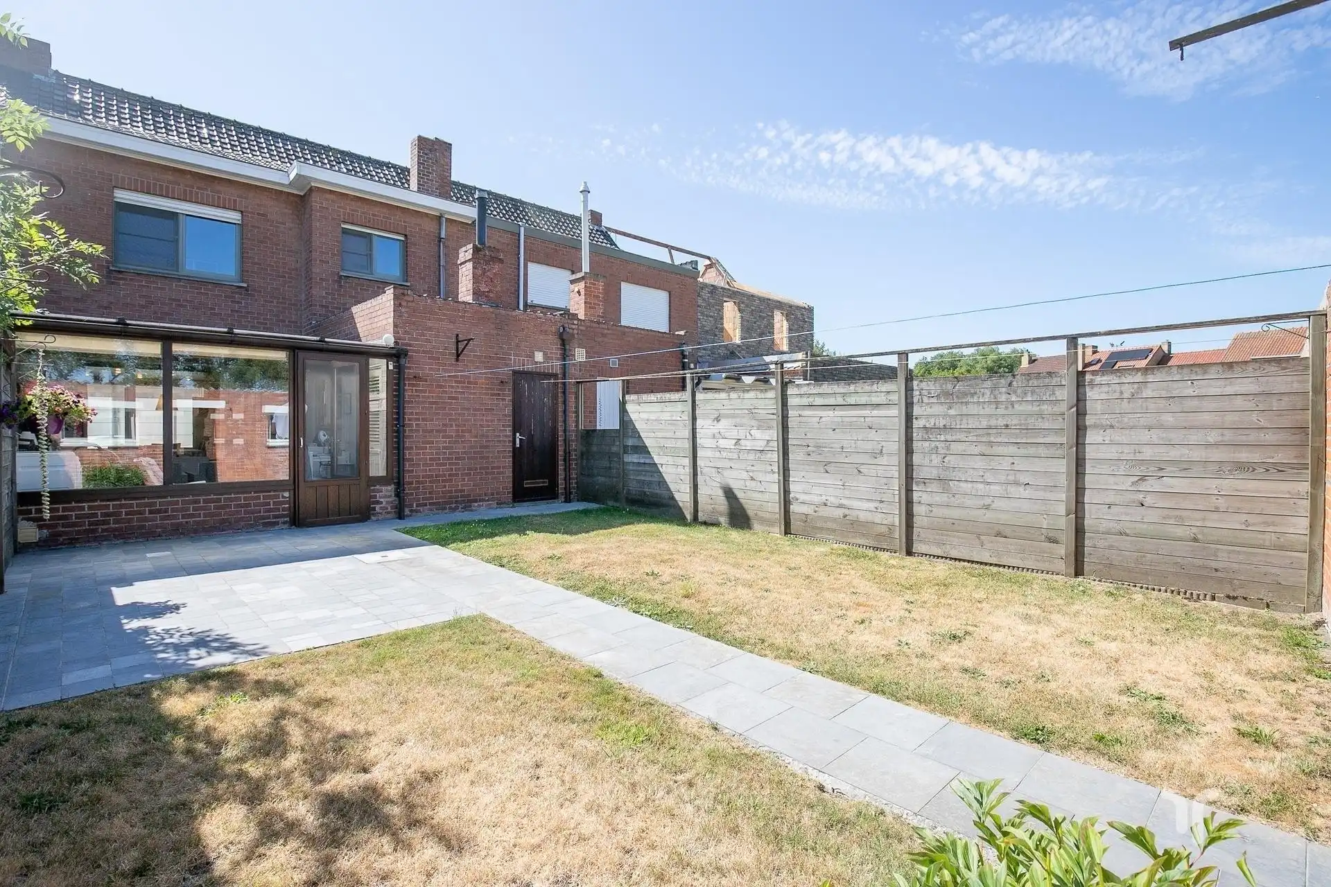 Instapklare gezinswoning met 3 slaapkamers in het  rustige Koolkerke. foto 10