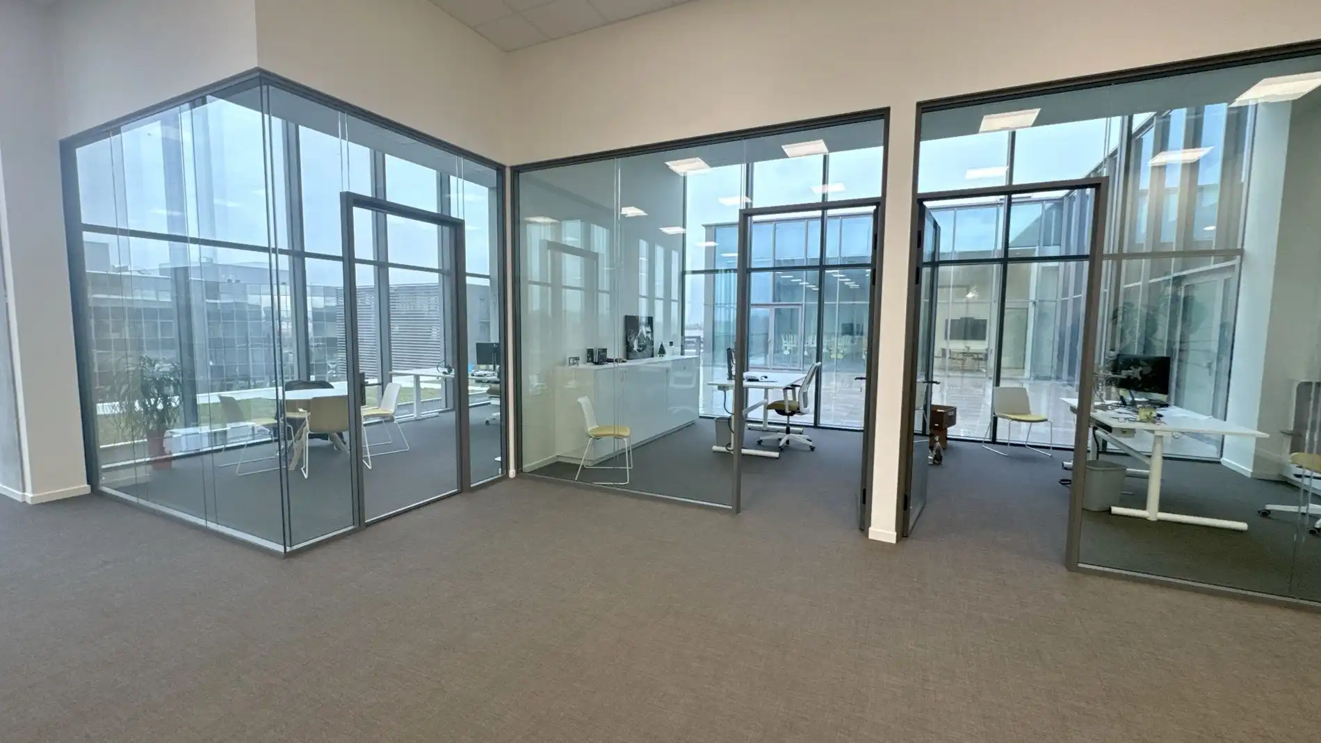 Nieuwbouw magazijn en kantoor te huur in West Port Zwijndrecht foto 6