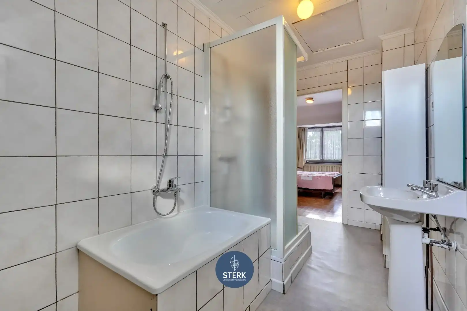 GEZINSWONING MET VEEL POTENTIEEL OP EEN GELIEFDE LOCATIE TE NEERHAREN !  foto 13