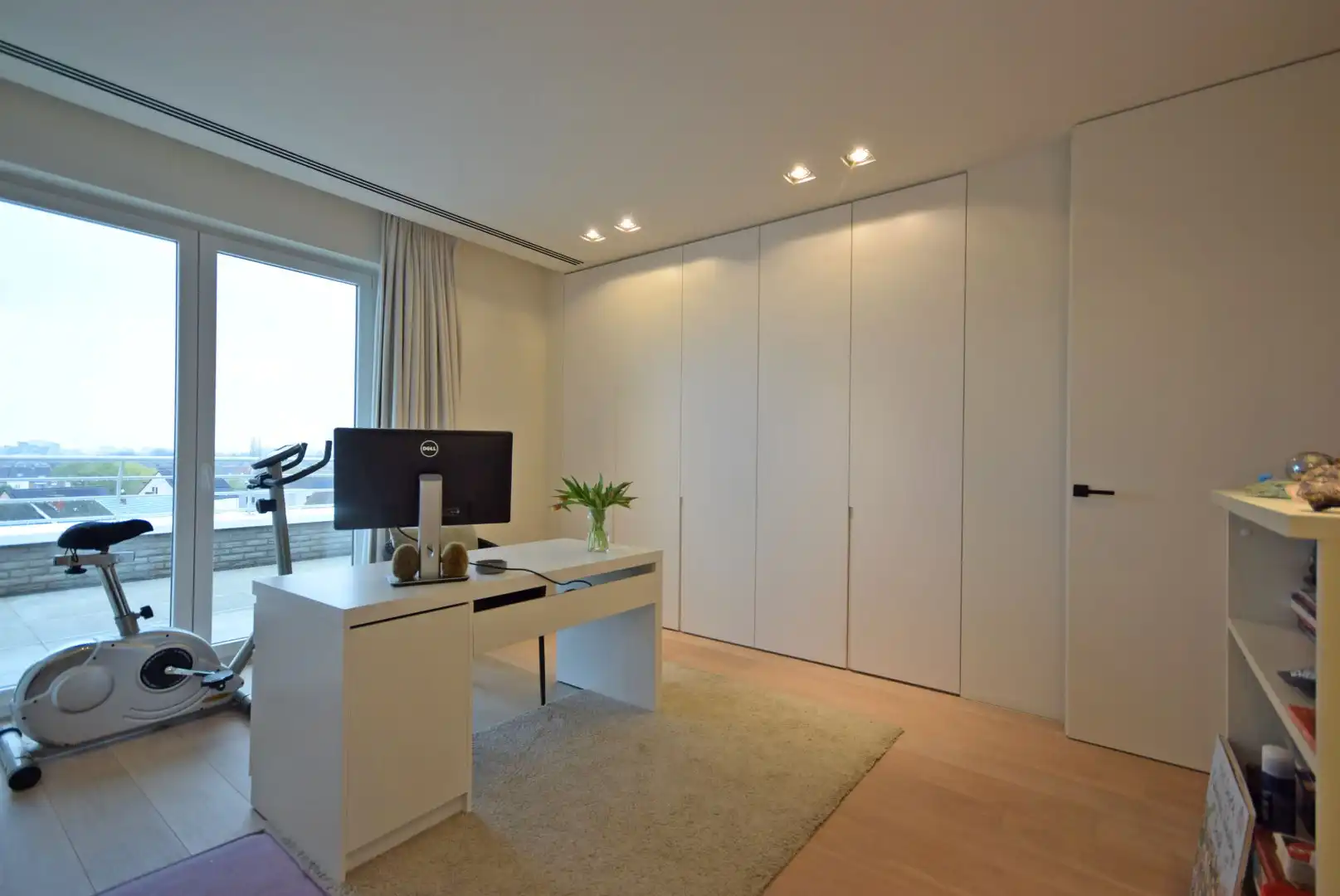 UNIEK EN ZEER HOOGSTAAND AFGEWERKT PENTHOUSE AAN HET STERREBOS foto 18