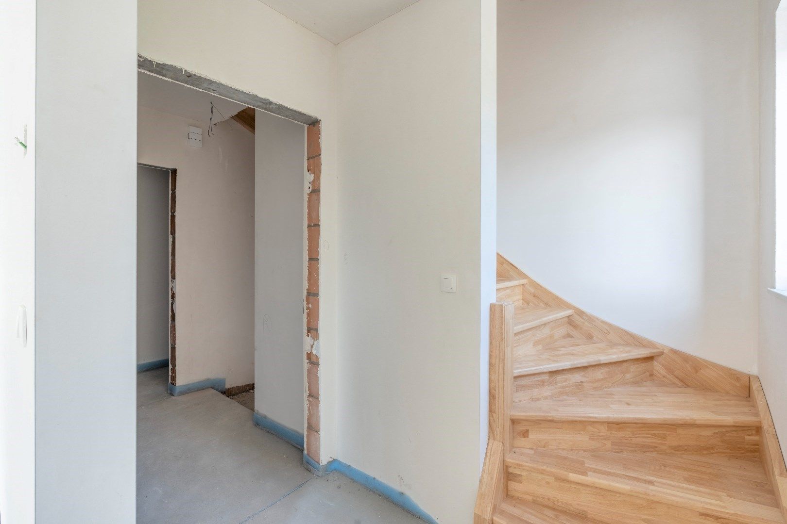 Bel-étagewoning met twee slaapkamers en inpandige garage - reeds 70% VERKOCHT foto 4