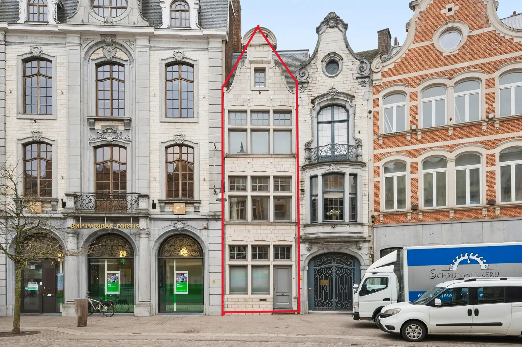 Hoofdfoto van de publicatie: Schitterend pand op Grote Markt te LIER