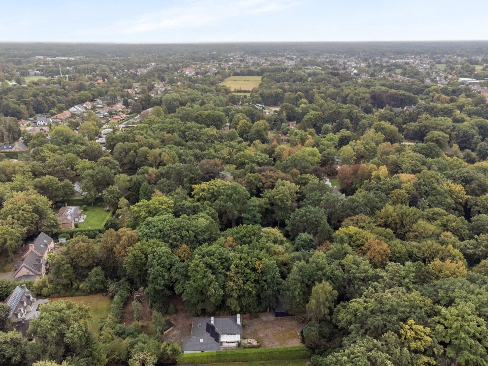 Bouwgrond van 2.231 m² in een oase van groen en rust foto 4