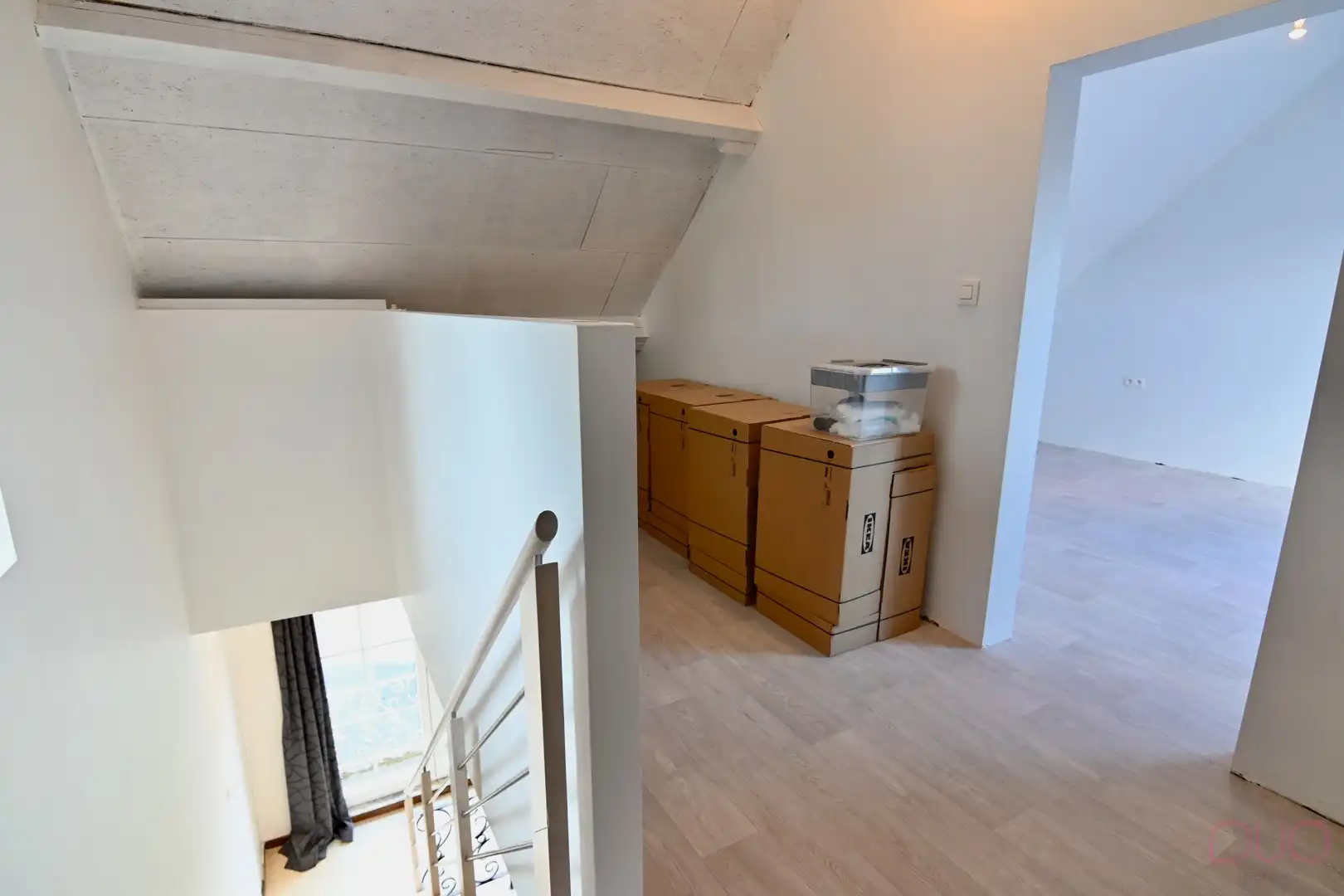 Rustig gelegen gezinswoning met vier slaapkamers en dubbele garage foto 22