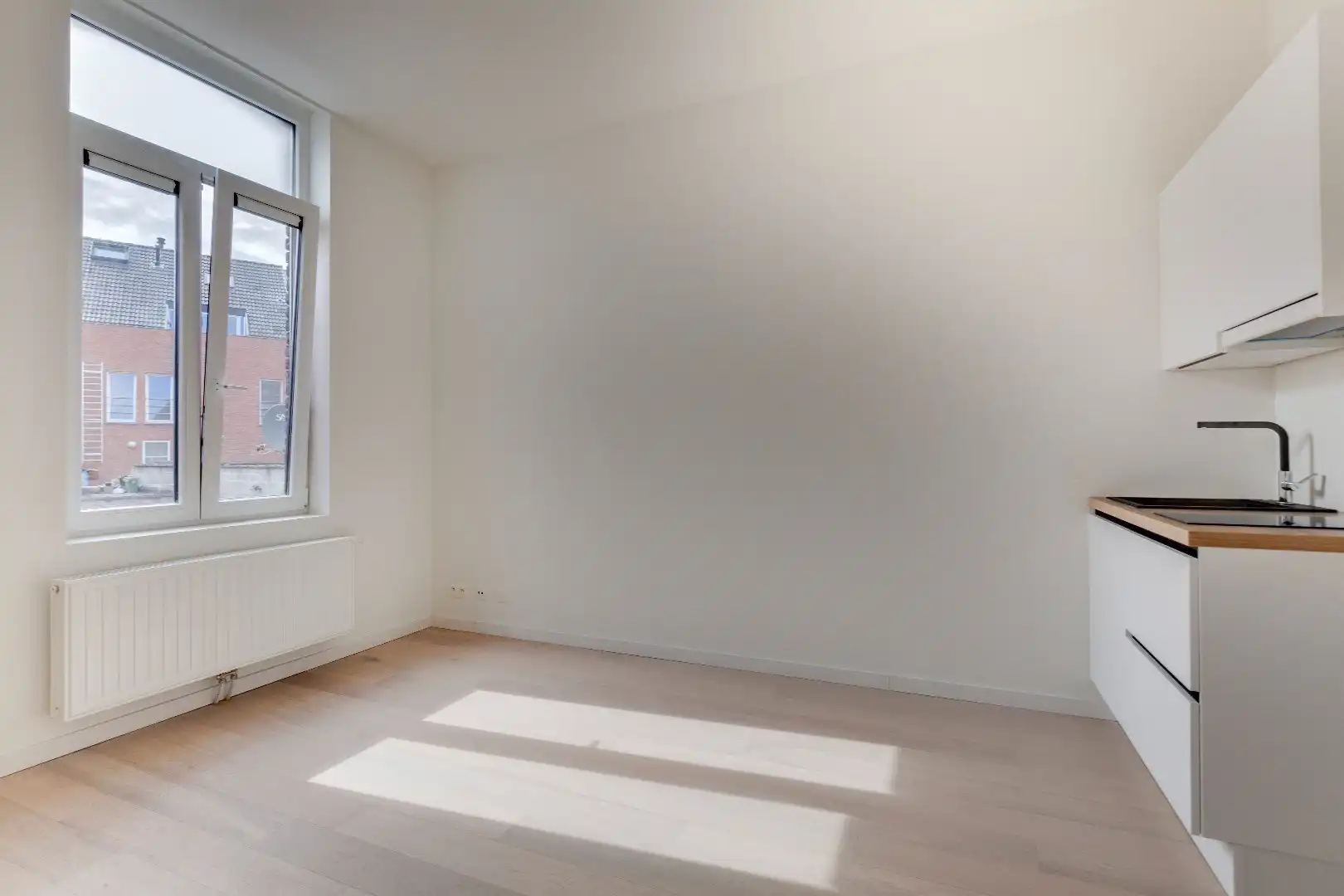  Centraal gelegen  Studio nabij de Zuid en Sint -Annaplein.  foto 3