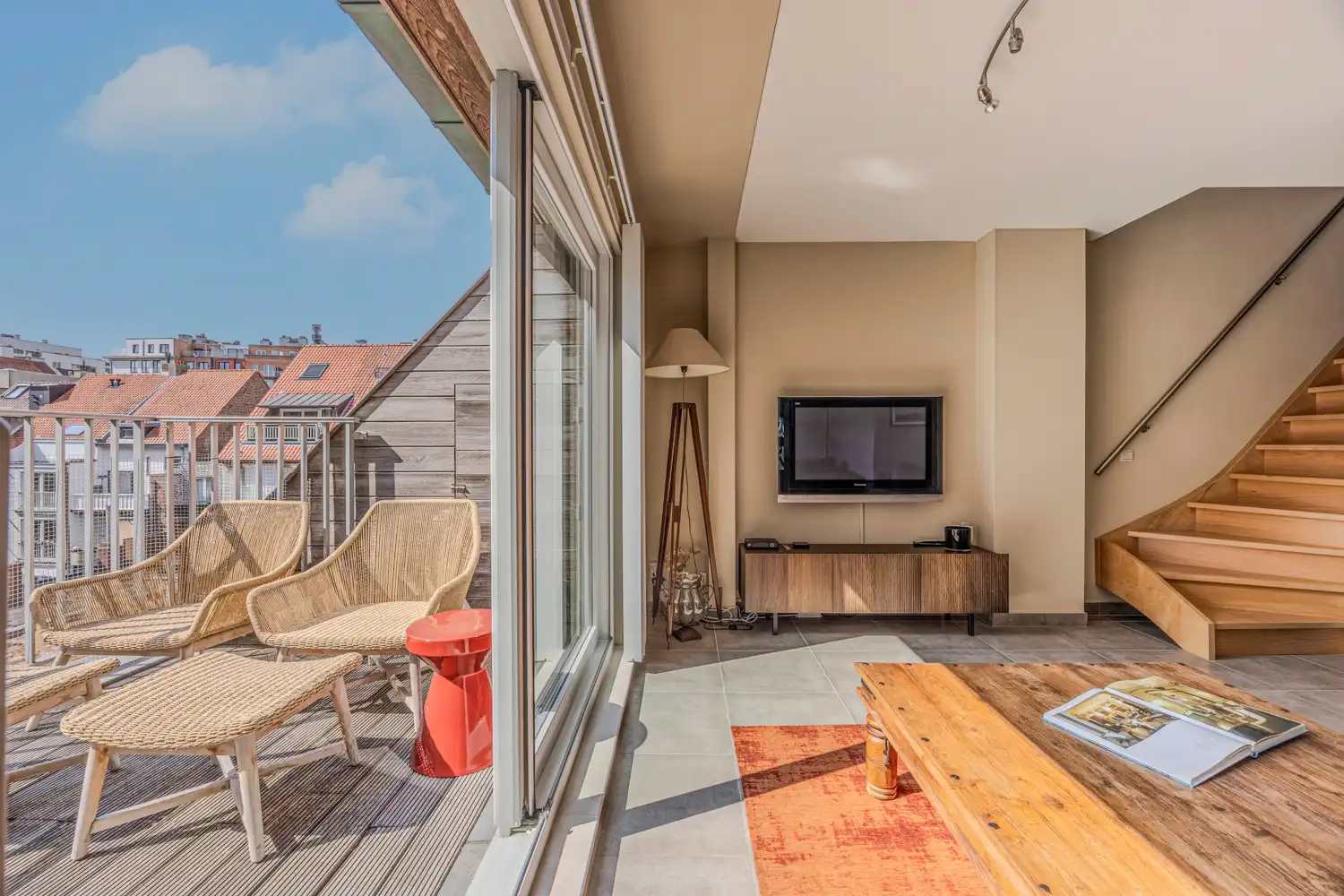 Zonnige duplex met 2 terrassen en zijdelings zeezicht foto 21