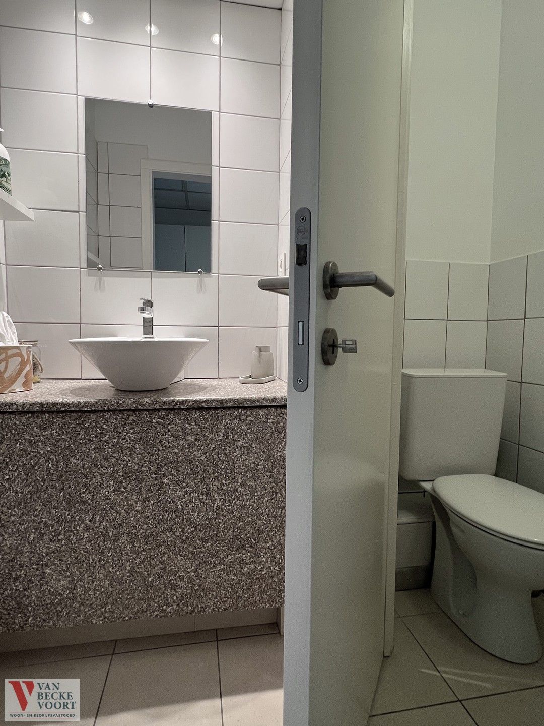 Handelsgelijkvloers 36m² foto 6