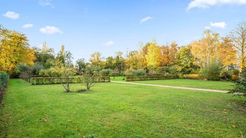 Moderne villa 247m² met bijgebouw-garage en zwembad op 58 are foto 37