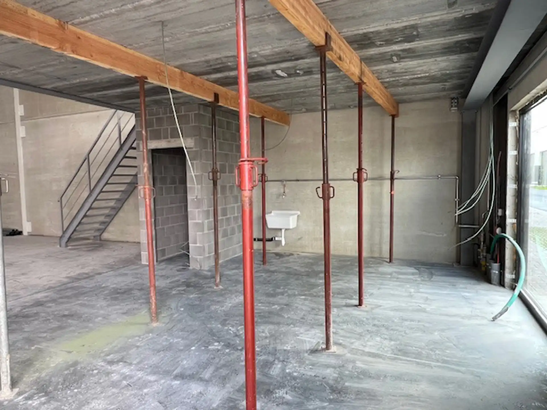 Te Koop 4 Nieuwbouw KMO-Units te Essen met 🅿️ foto 3