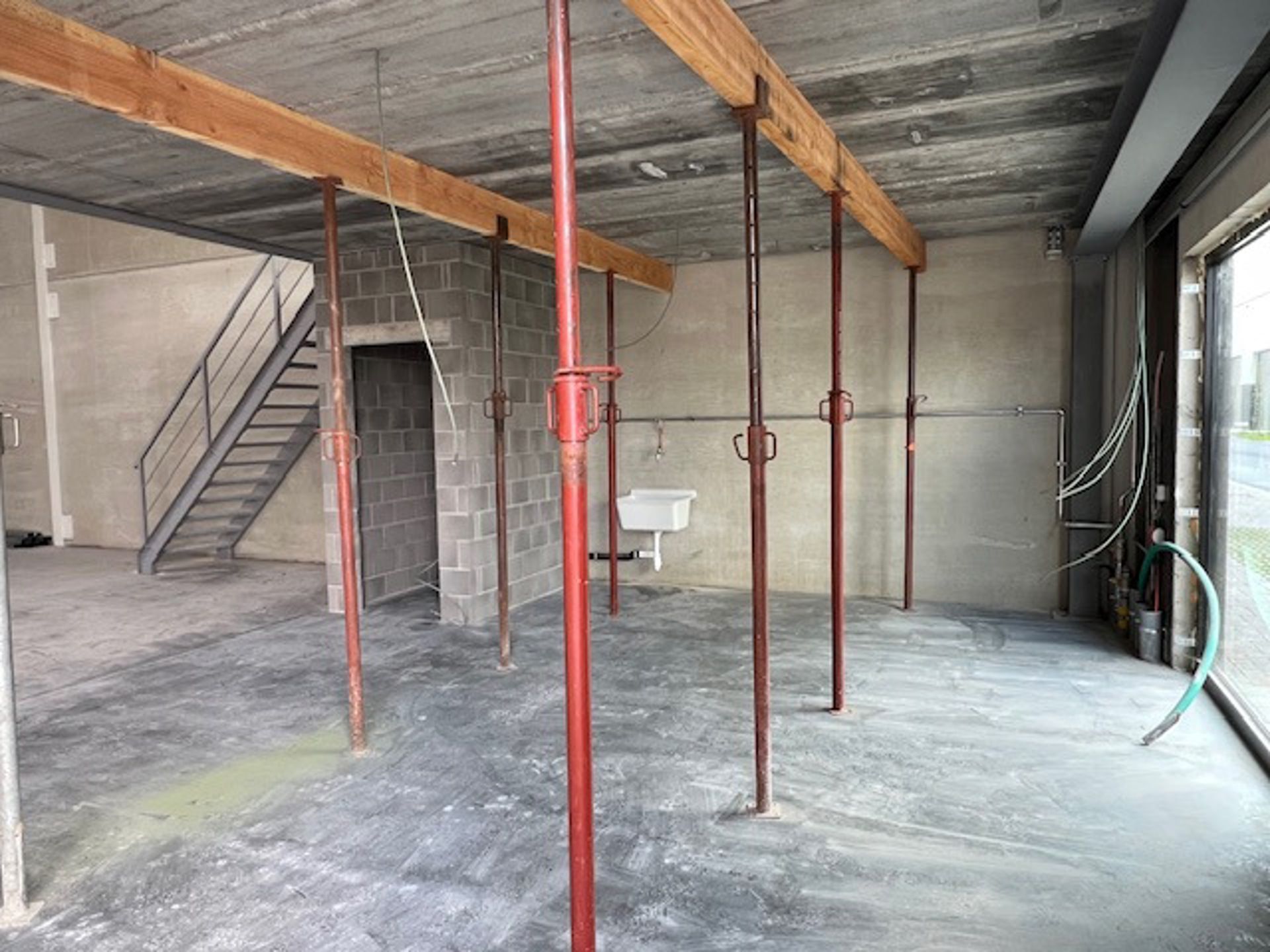 Te Koop 4 Nieuwbouw KMO-Units te Essen met 🅿️ foto 3