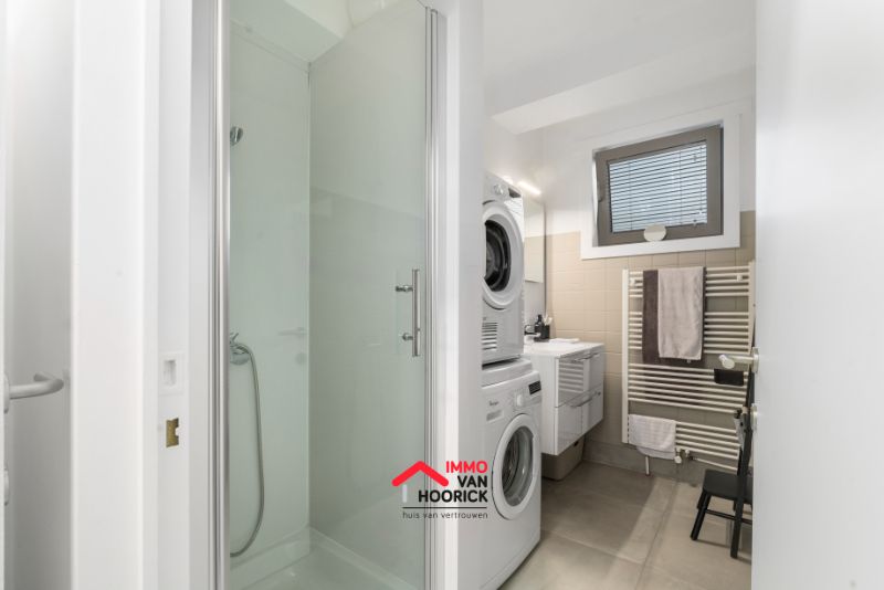 Vernieuwd appartement - zicht op de Durme!!! foto 17