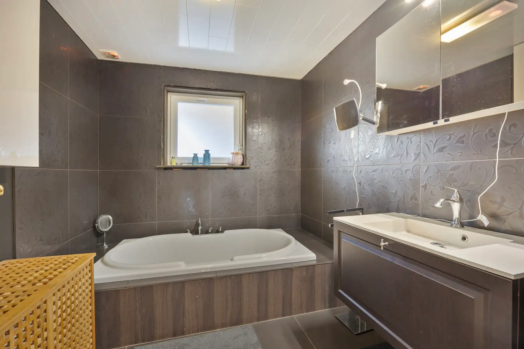 Villa met 4slpk, 2 badkamers en loods van 200 m²  foto 10