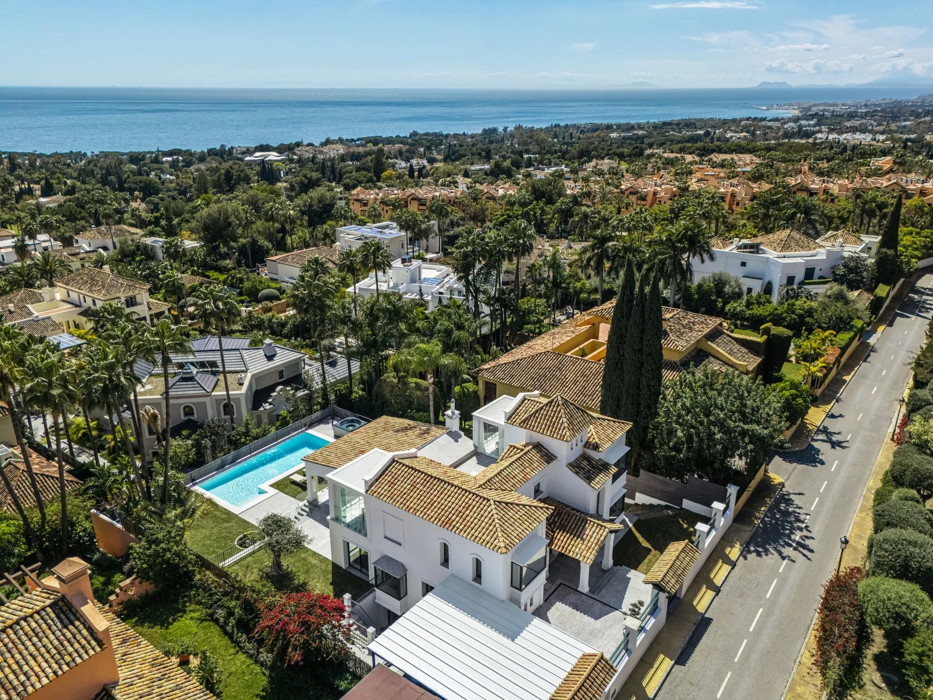 Mediterrane elegantie op de Golden Mile – exclusieve villa in Altos Reales, Marbella foto 23