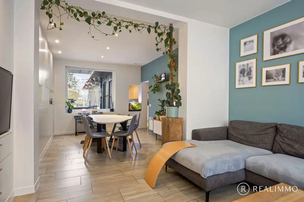 Gezellige en stijlvol gerenoveerde rijwoning te Sint-Denijs foto 8