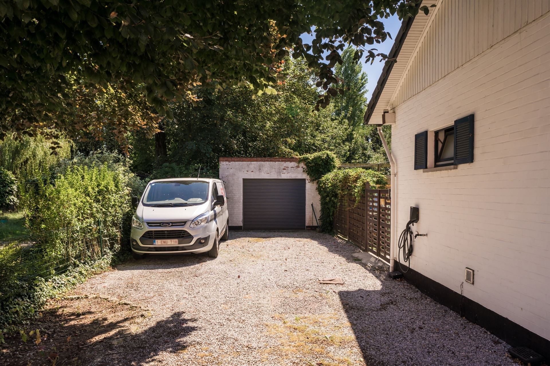 WONING MET 3 SLAAPKAMERS MET PRACHTIGE TUIN foto 9