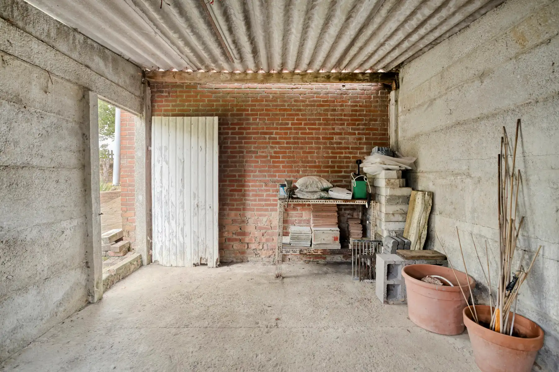 Leuke woning met veel potentieel en grote tuin foto 28