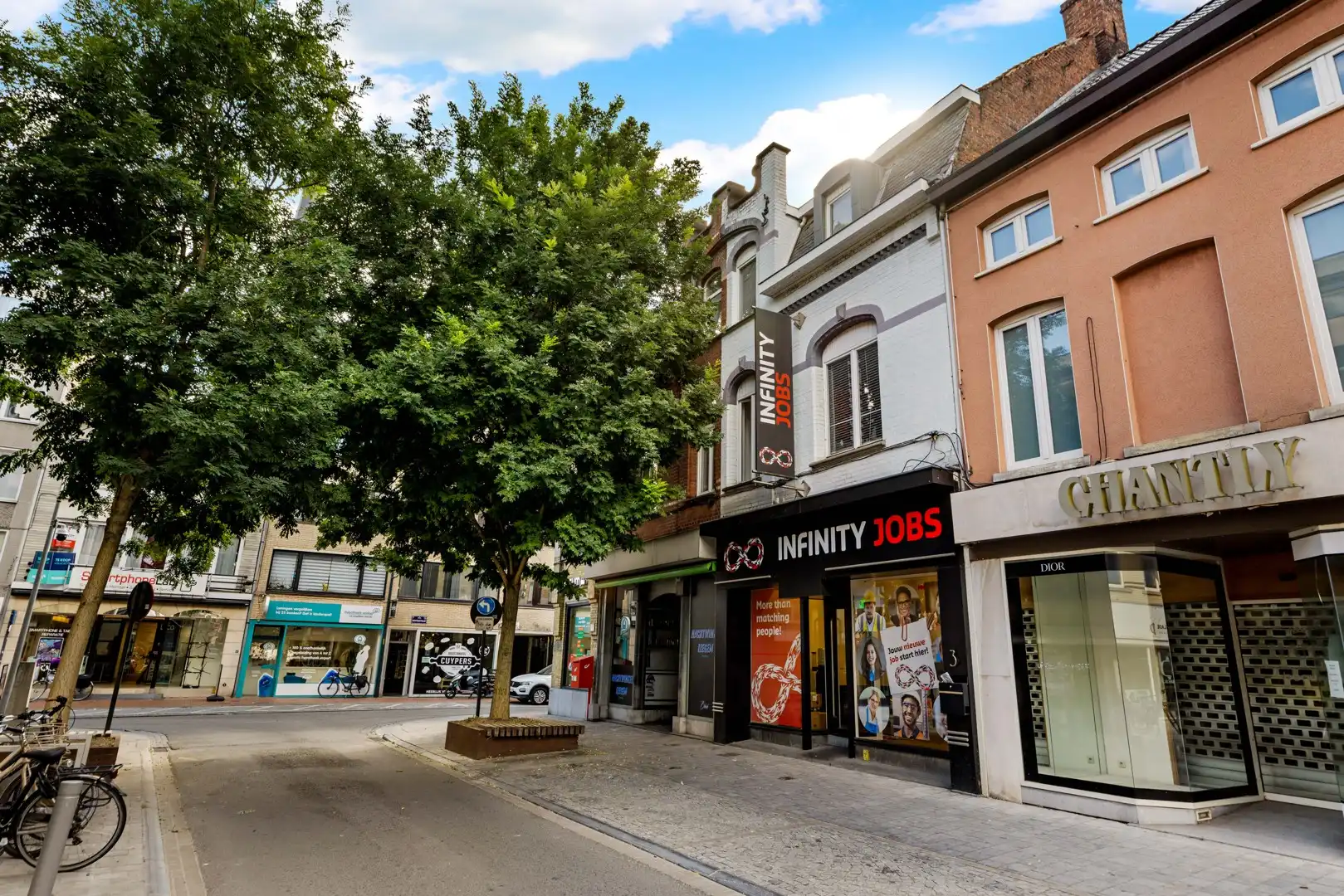 Interessante opbrengsteigendom met handelsgelijkvloers en duplexappartement in hartje Izegem foto 20
