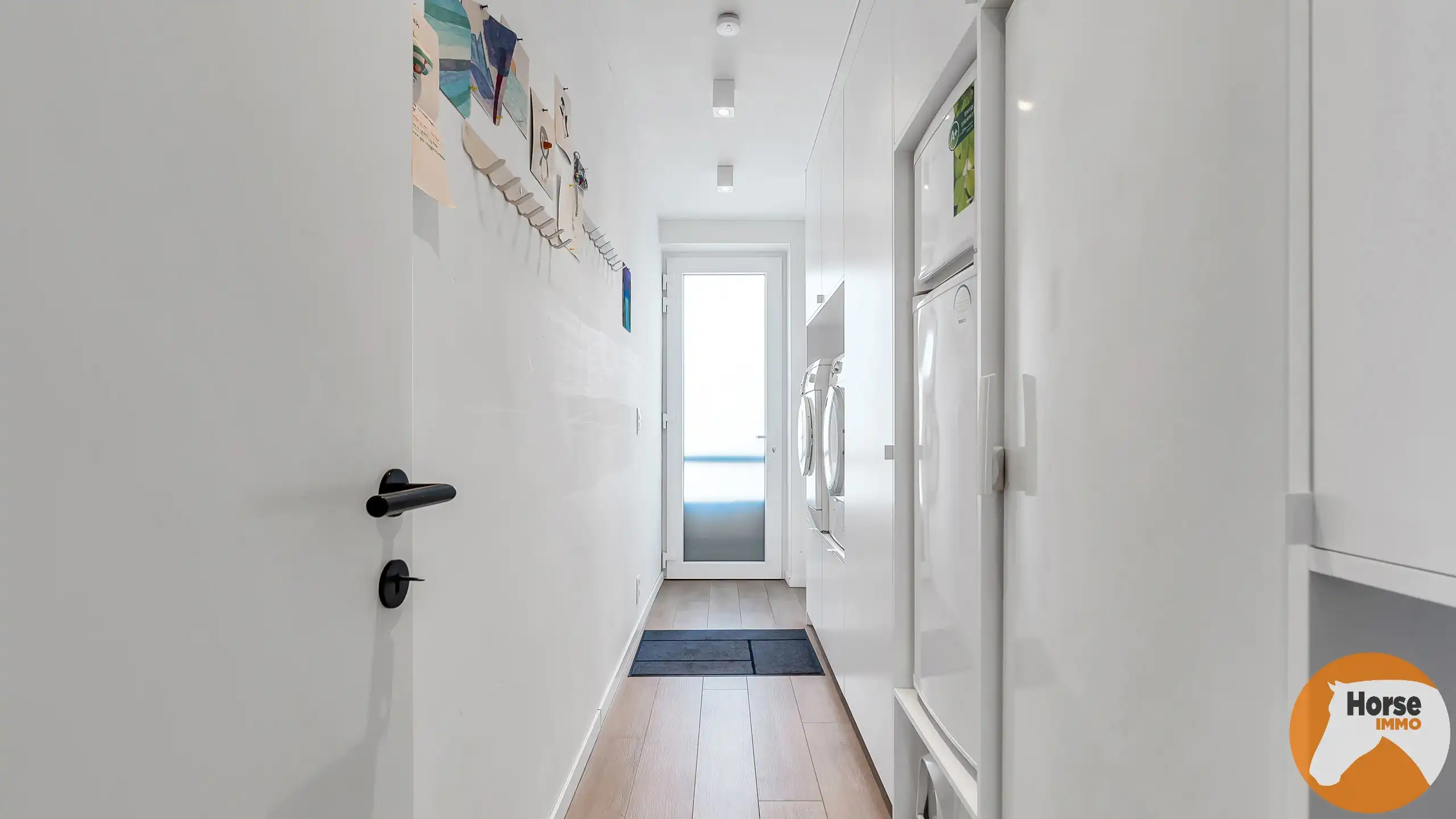 LAAKDAL-Moderne BEN-woning met paardenfaciliteit op 24,5are foto 21