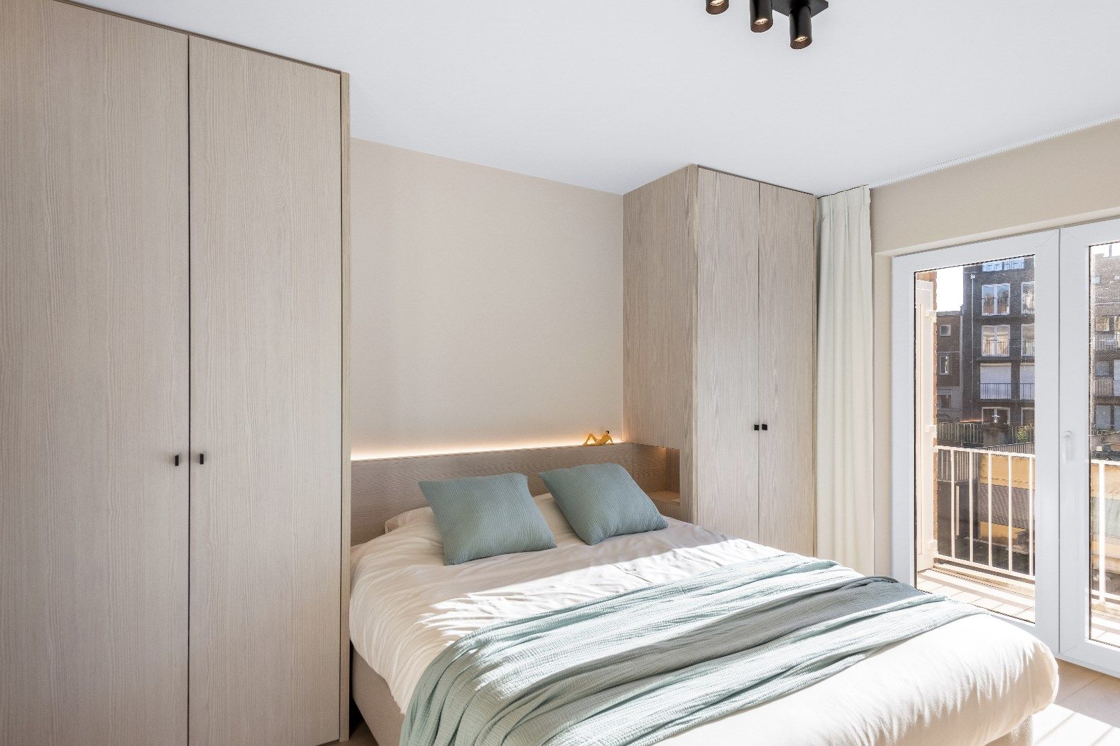  Prachtig, luxueus gerenoveerd appartement vlakbij strand en het Lichttorenplein.  foto 10