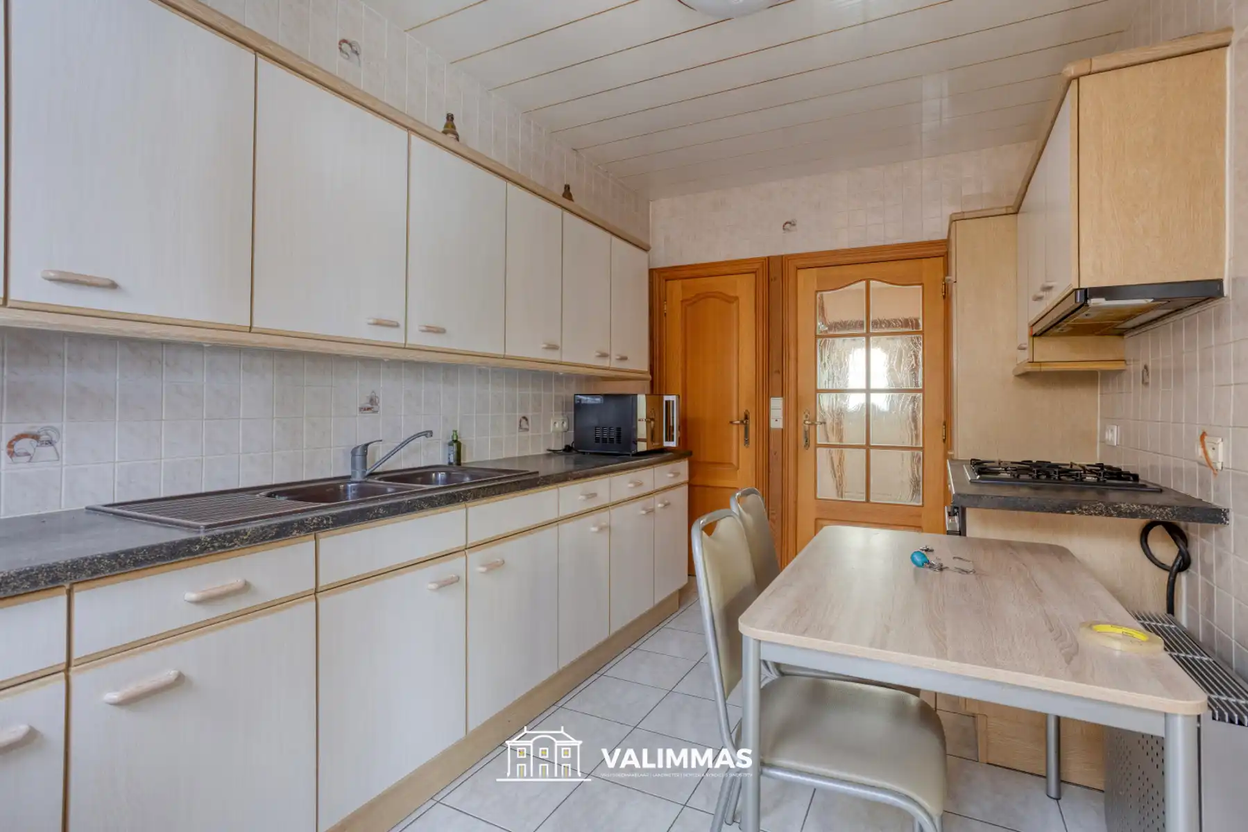 Een landelijk gelegen driegevelwoning met garage en tuin... foto 7