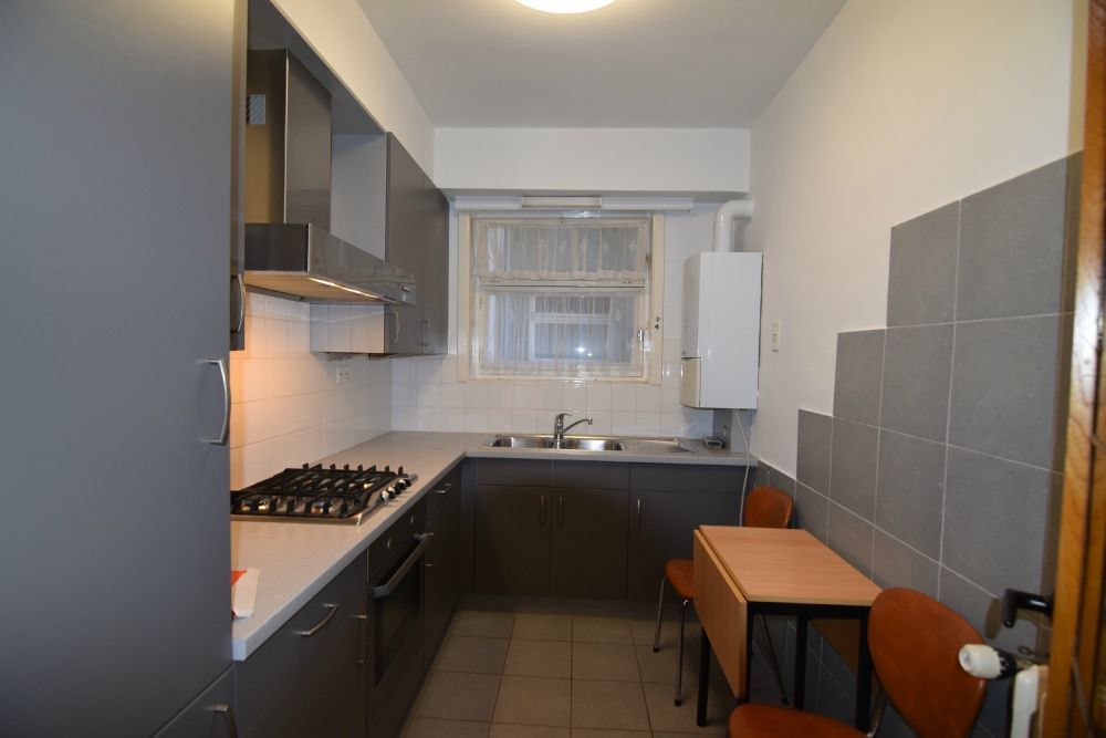 Ongemeubeld knus appartement met één slaapkamer in centrum van Blankenberge. Dichtbij de Zeedijk en alle handelszaken. foto 3