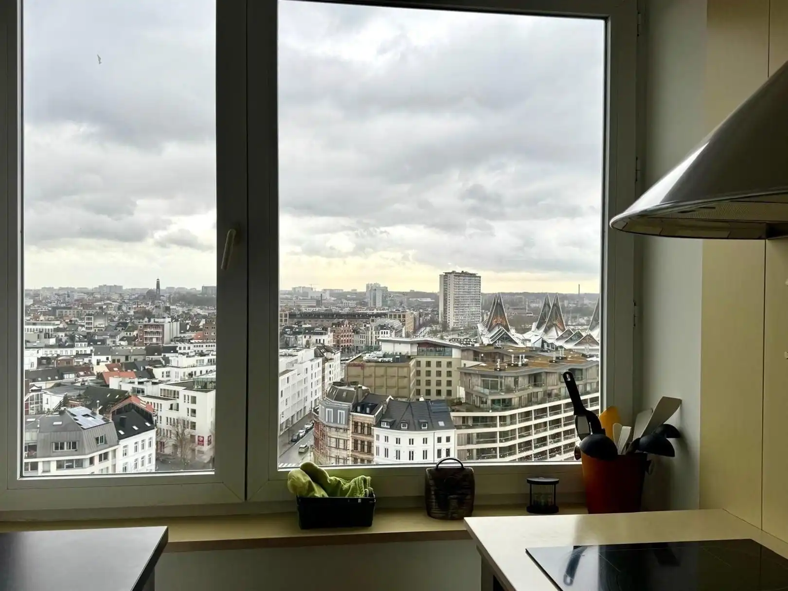Hoekappartement (12e verdieping) met 3 slaapkamers foto 6