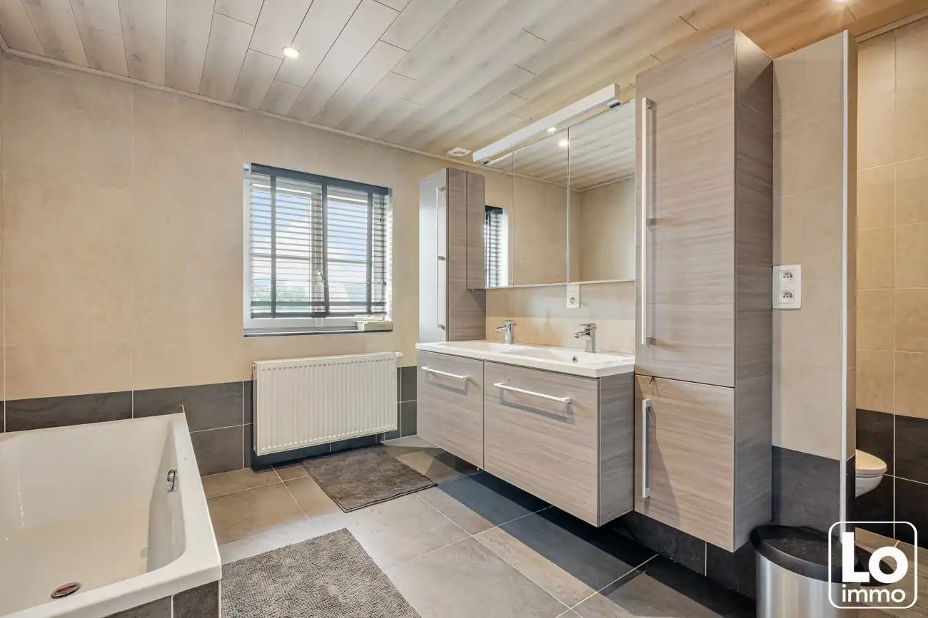 Instap klare ruime open woning met inpandige garage en een zuid georiënteerde tuin op een toplocatie nabij het centrum van Lochristi! foto 19